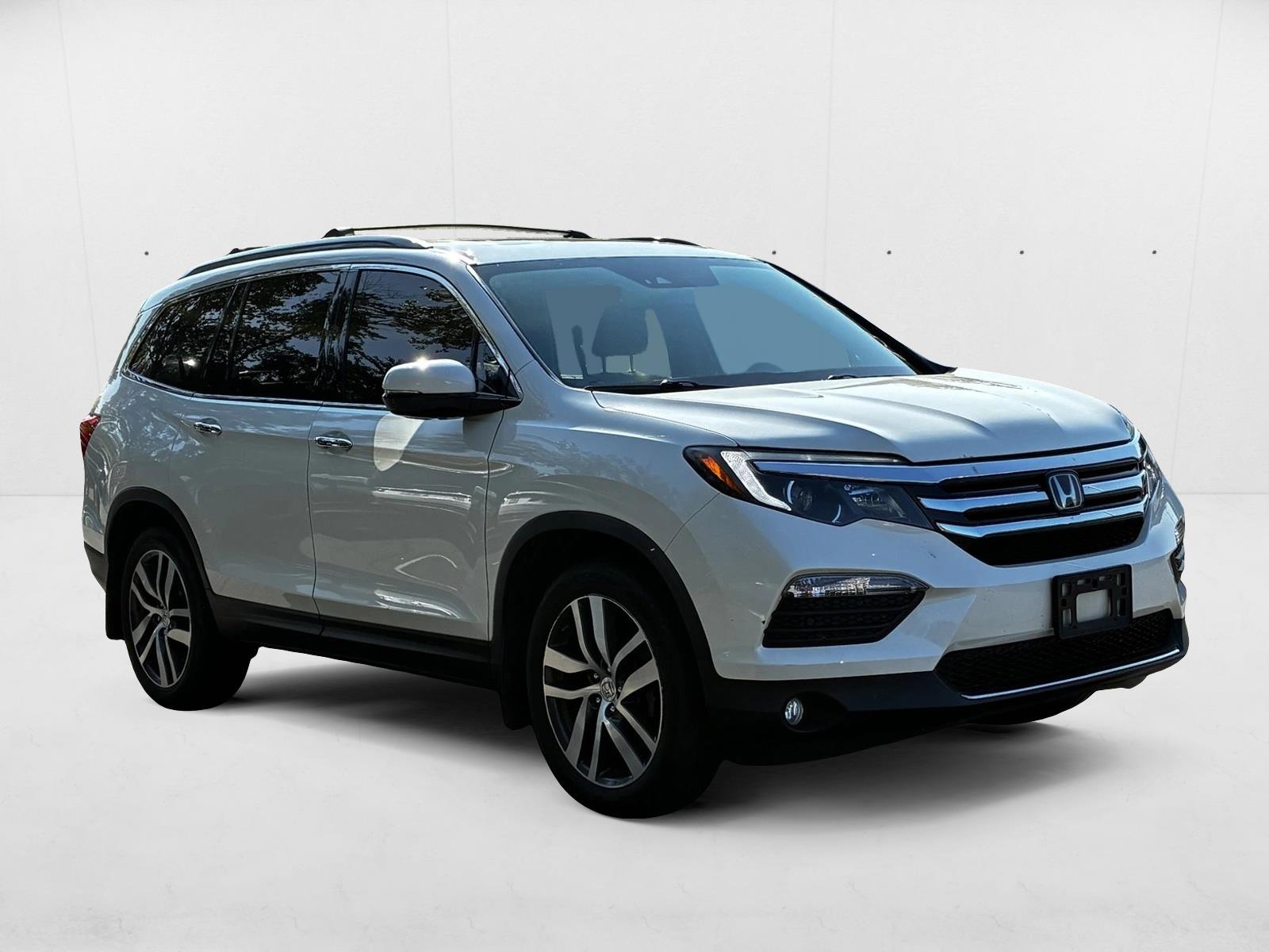 2017 Honda Pilot Elite photo 3