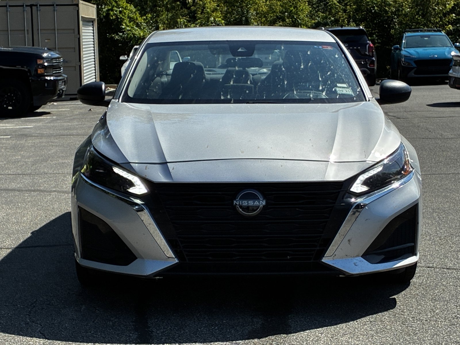 2024 Nissan Altima 2.5 SV photo 2