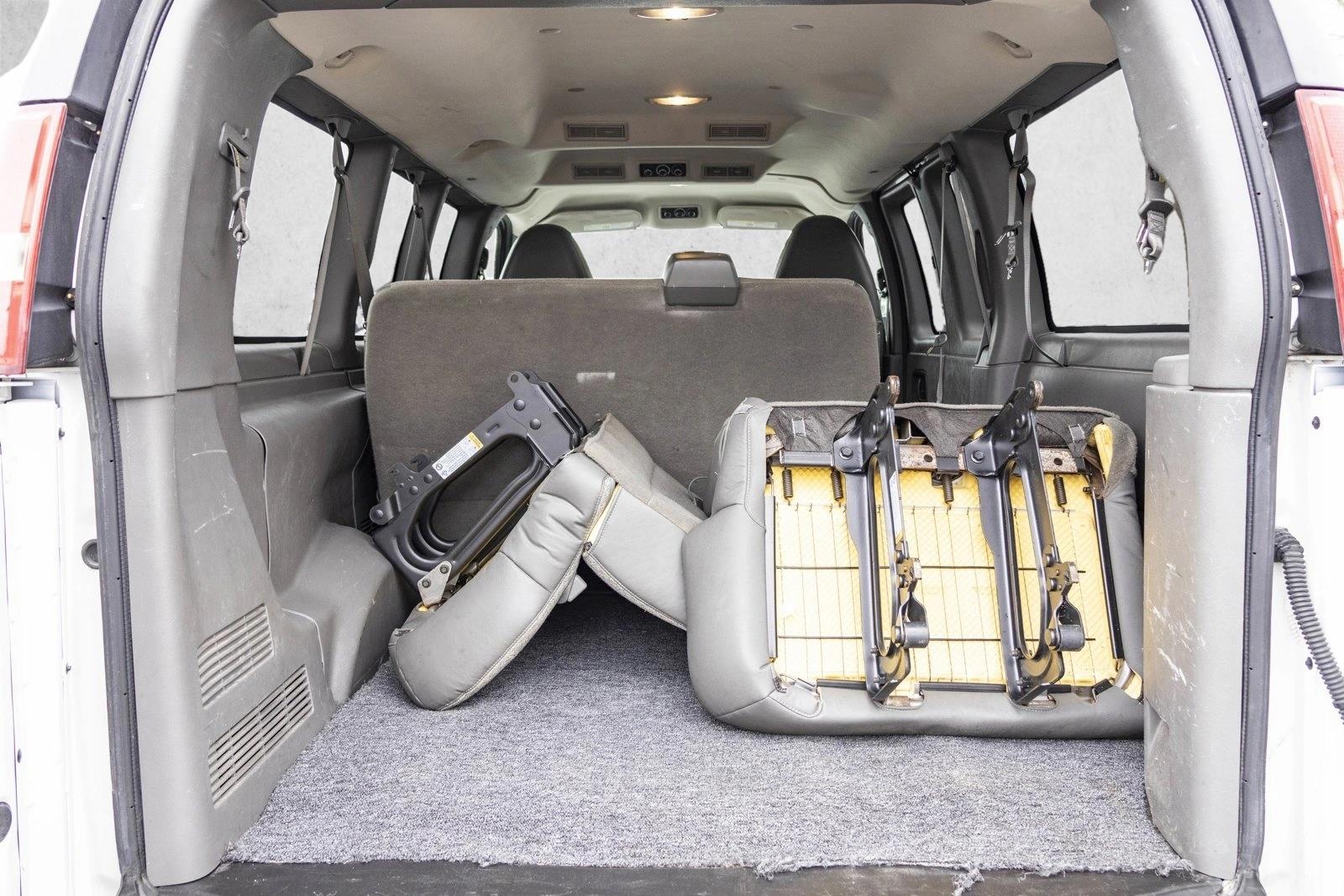 2013 CHEVROLET EXPRESS - Image 19