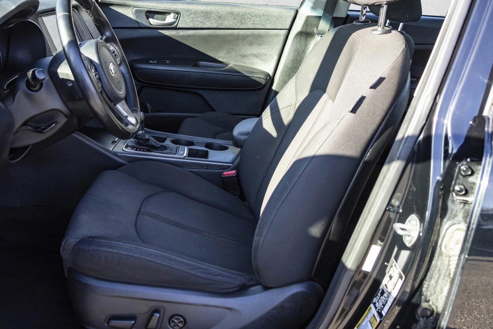 2017 KIA OPTIMA - Image 11