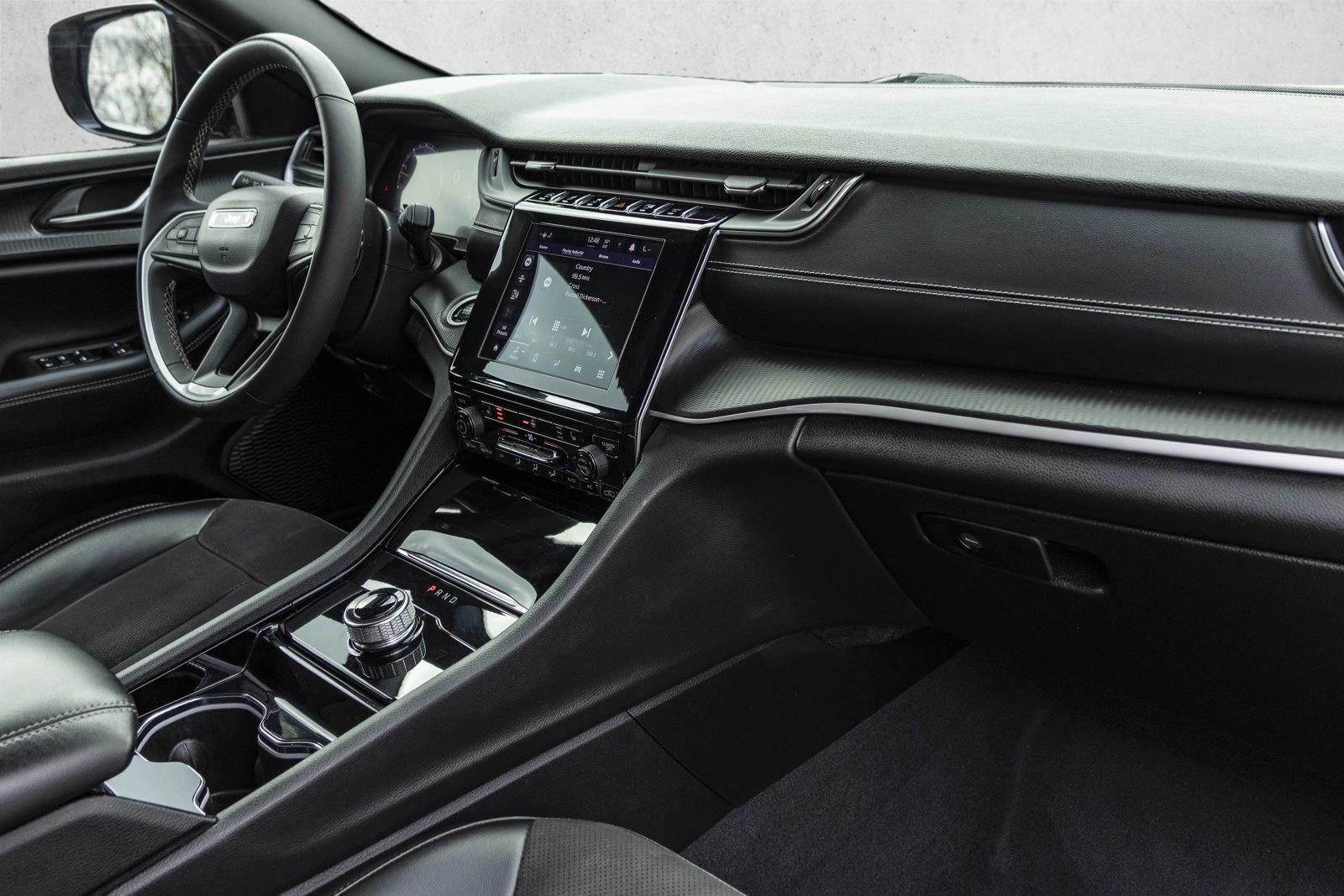 2023 JEEP GRAND CHEROKEE - Image 27