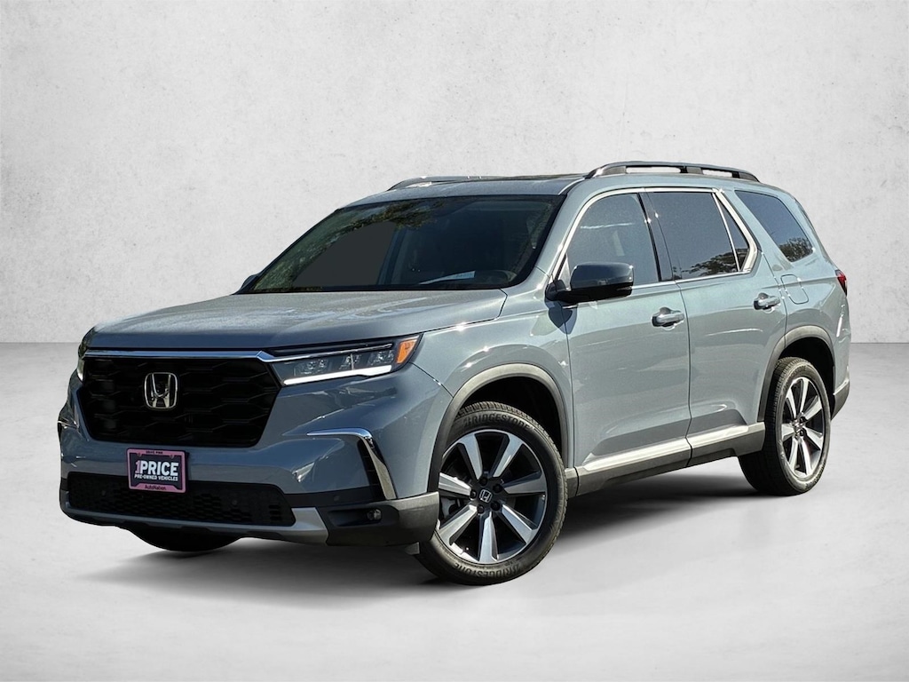 Used 2025 Honda Pilot Touring SUV