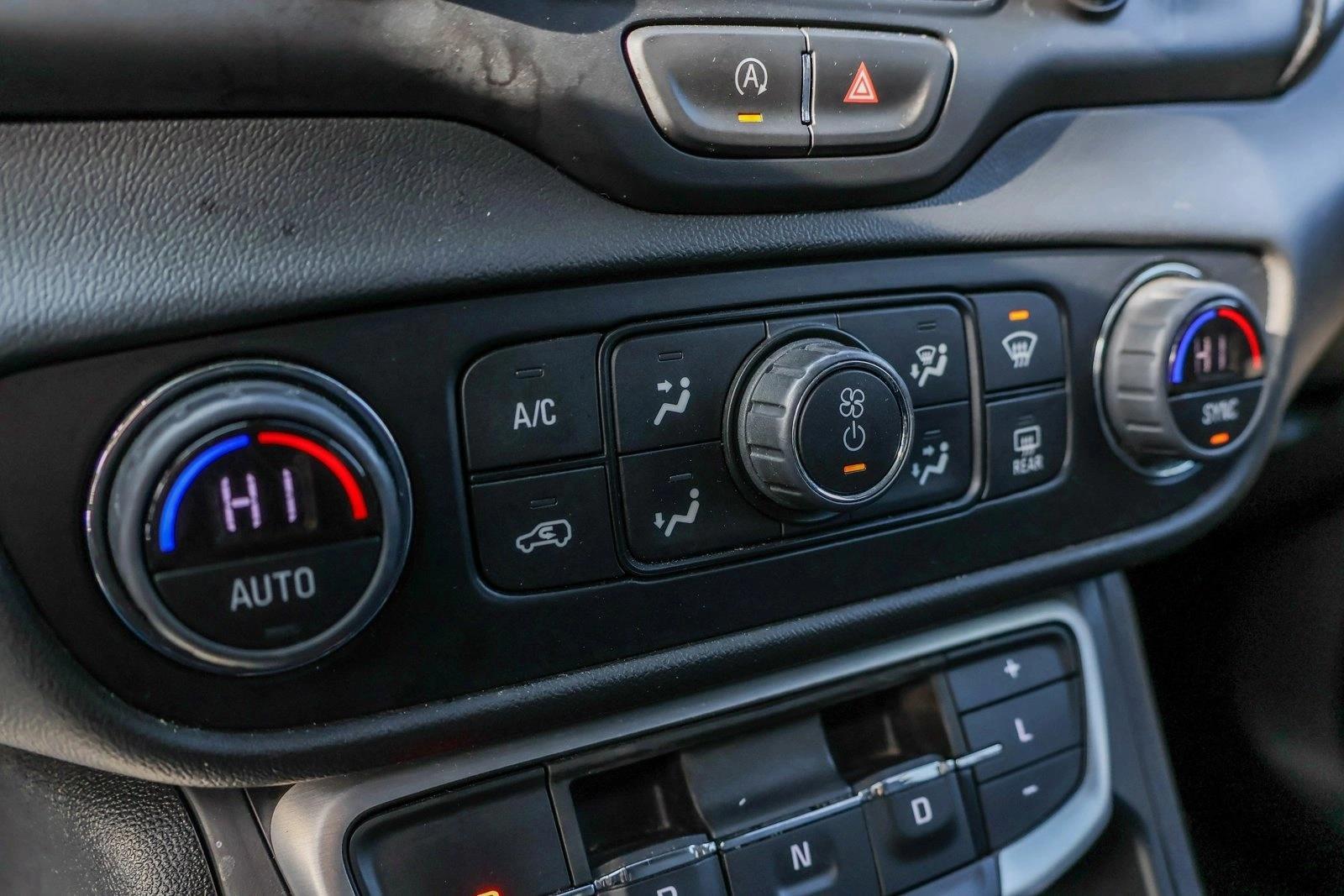 2023 GMC TERRAIN - Image 19