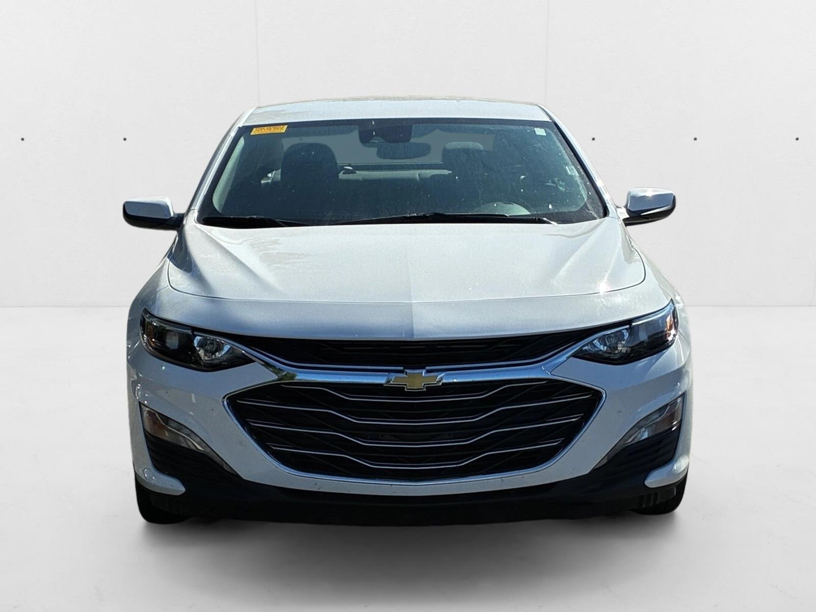 2025 Chevrolet Malibu 1LT photo 2