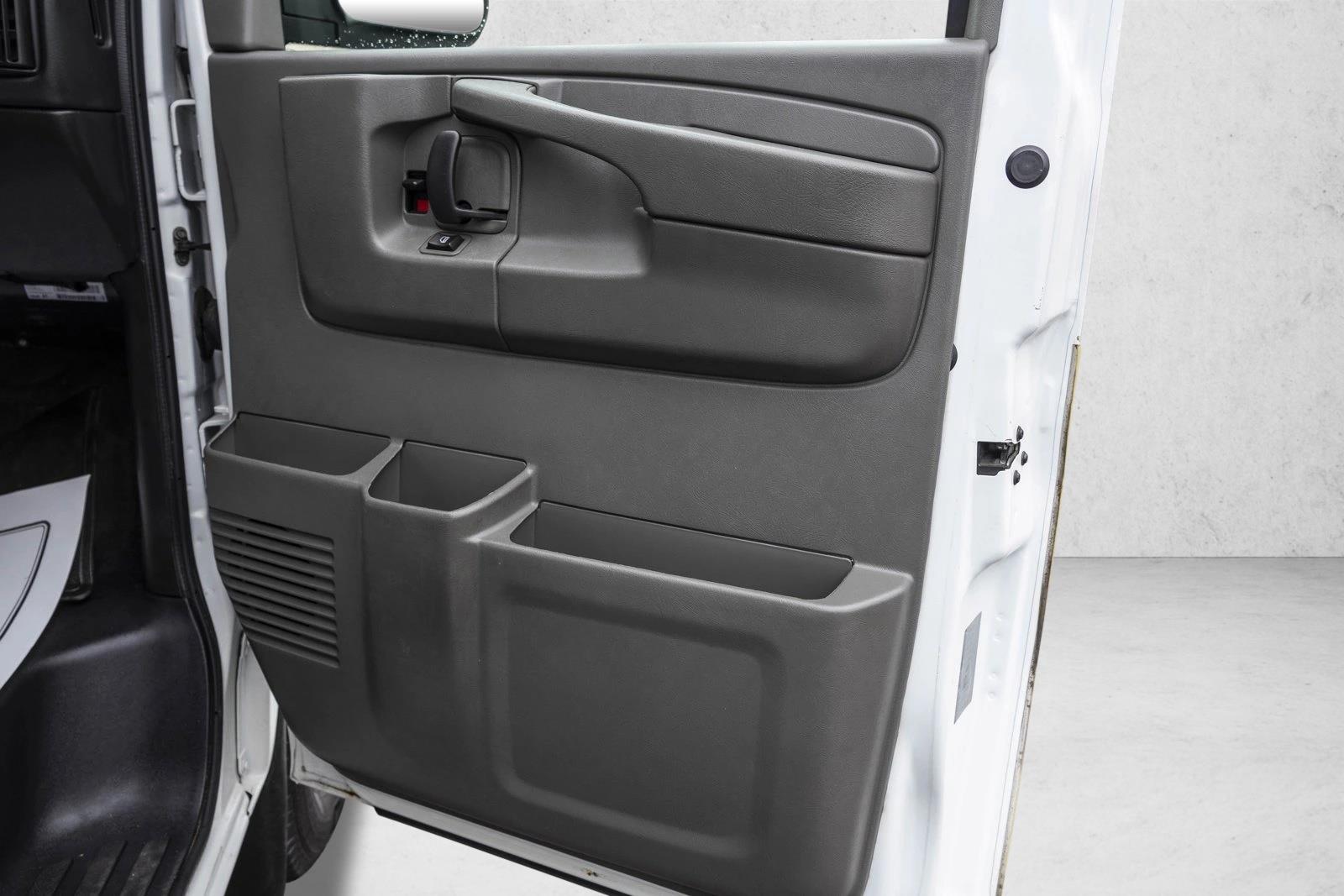 2013 CHEVROLET EXPRESS - Image 25