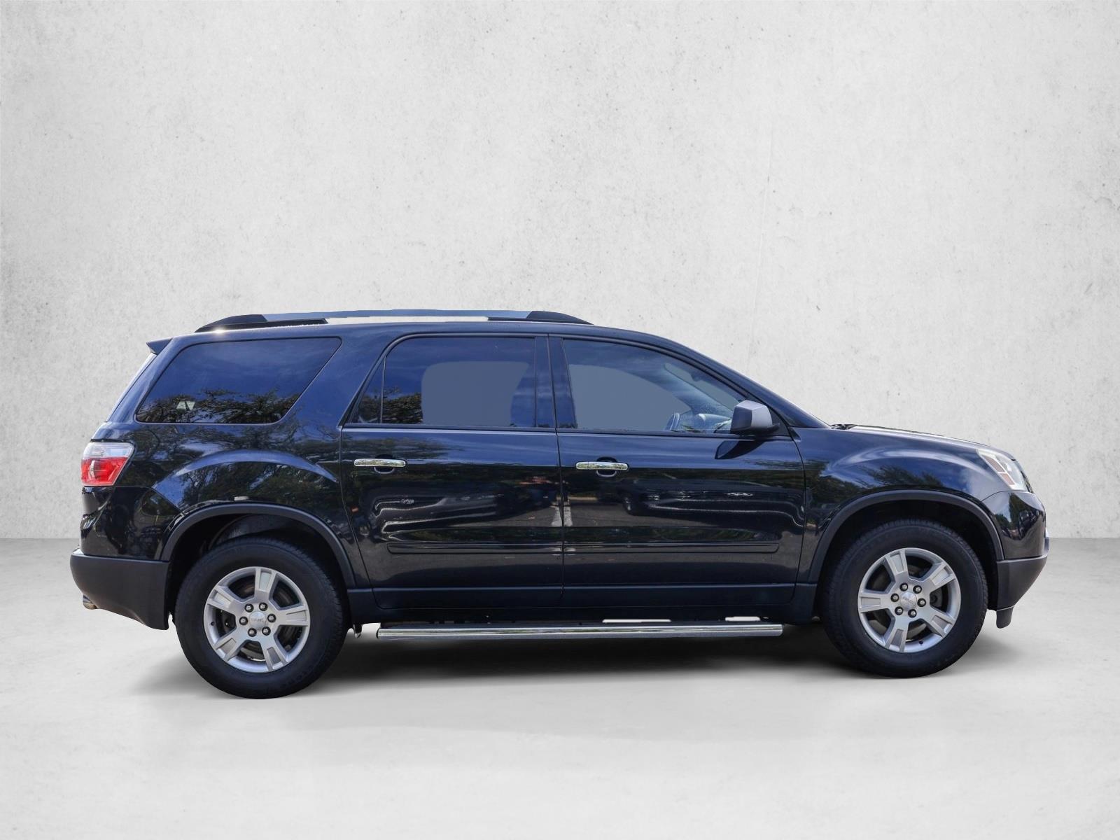 2011 Gmc Acadia SLE photo 4