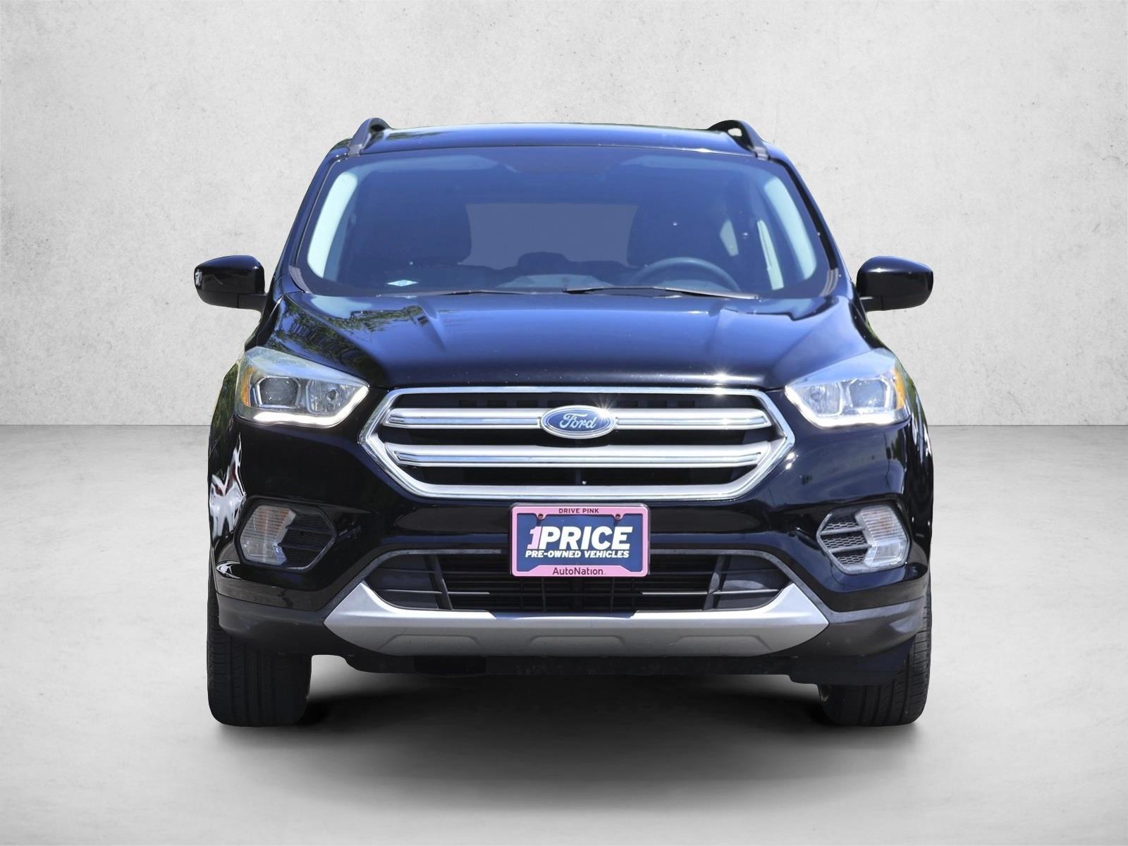 Used 2017 Ford Escape SE with VIN 1FMCU9G96HUB57560 for sale in Des Plaines, IL
