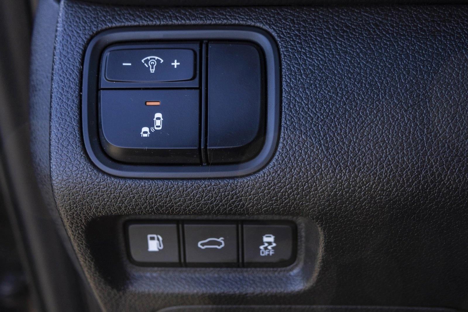 2017 KIA OPTIMA - Image 13