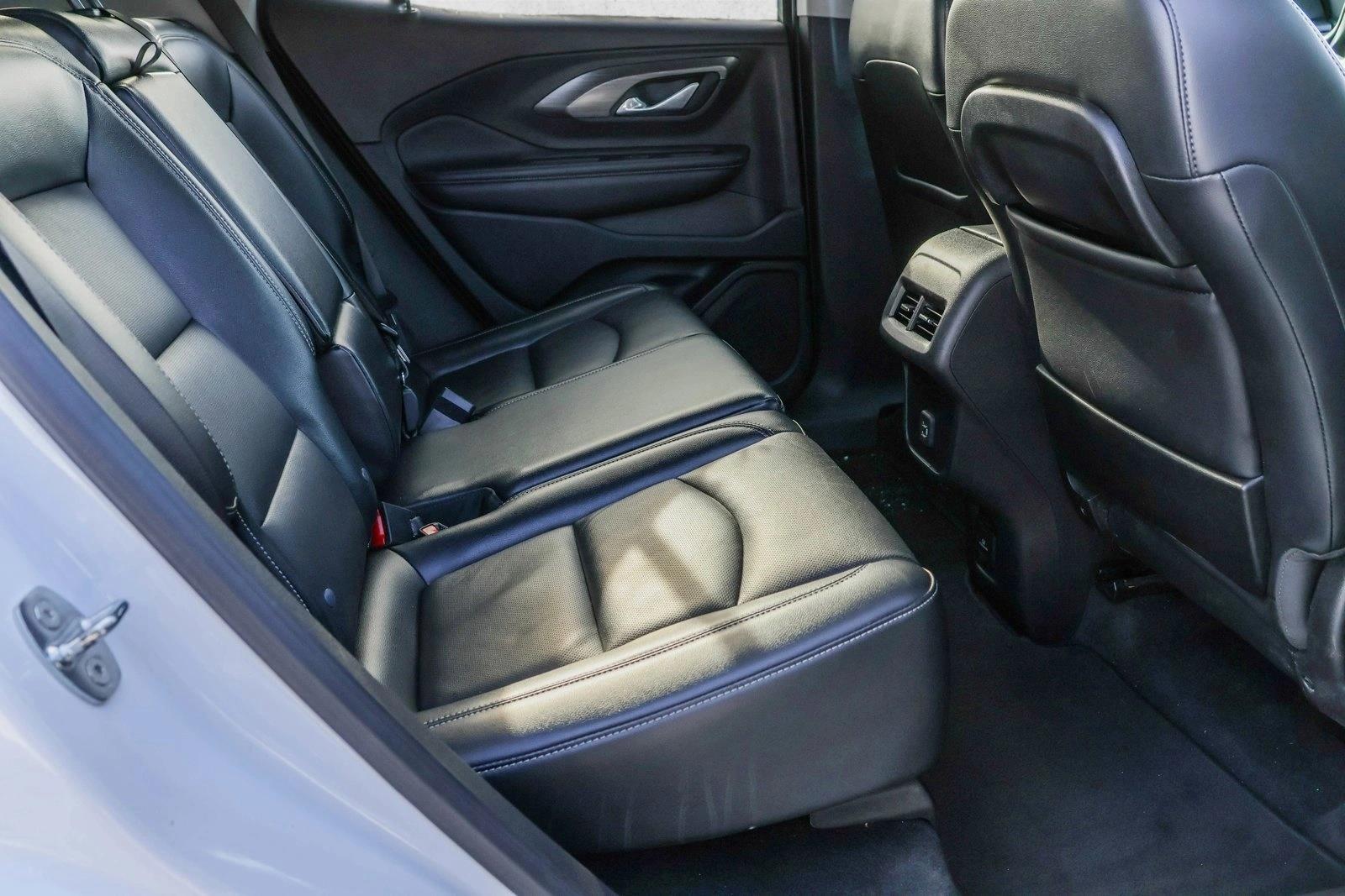 2023 GMC TERRAIN - Image 26