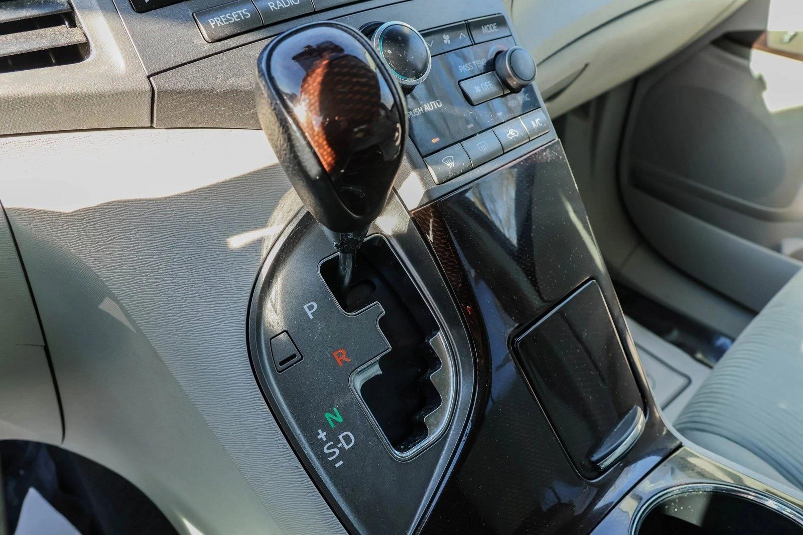 2011 TOYOTA VENZA - Image 20