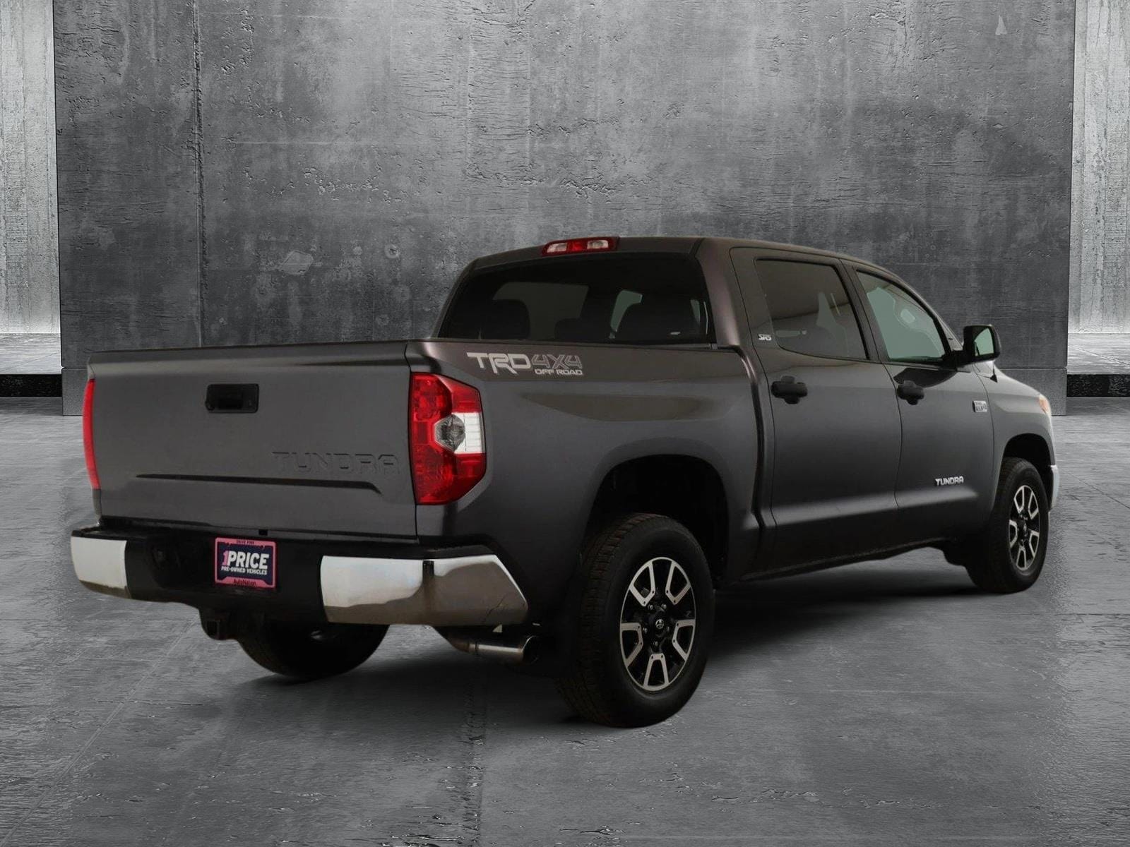 Used 2017 Toyota Tundra SR5 with VIN 5TFDW5F14HX607650 for sale in Des Plaines, IL