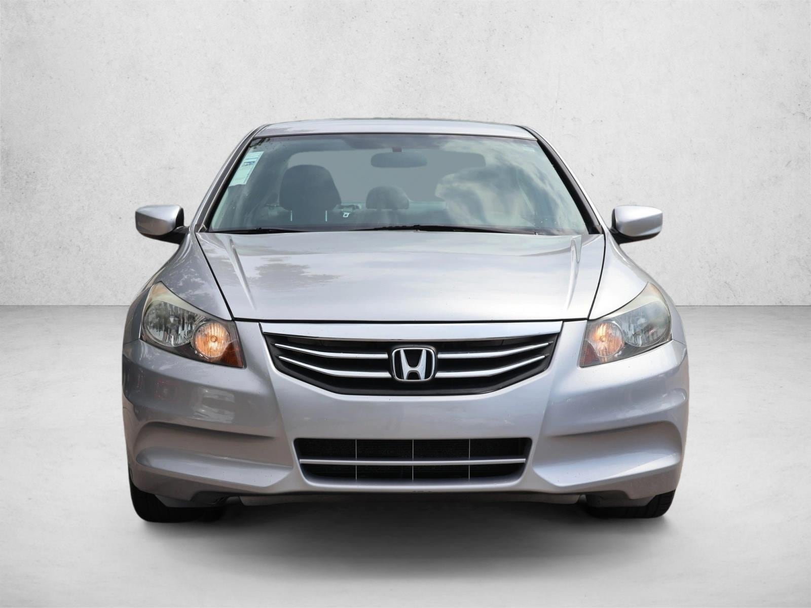 Used 2011 Honda Accord SE with VIN 1HGCP2F61BA113454 for sale in Des Plaines, IL