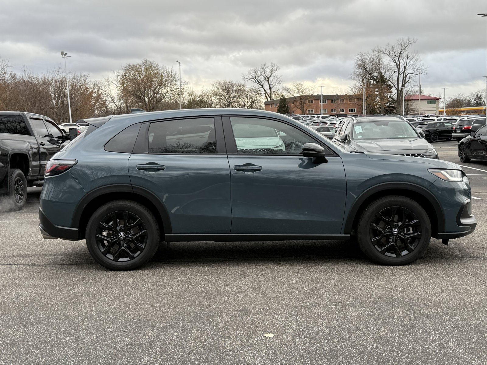 2025 Honda HR-V Sport photo 2