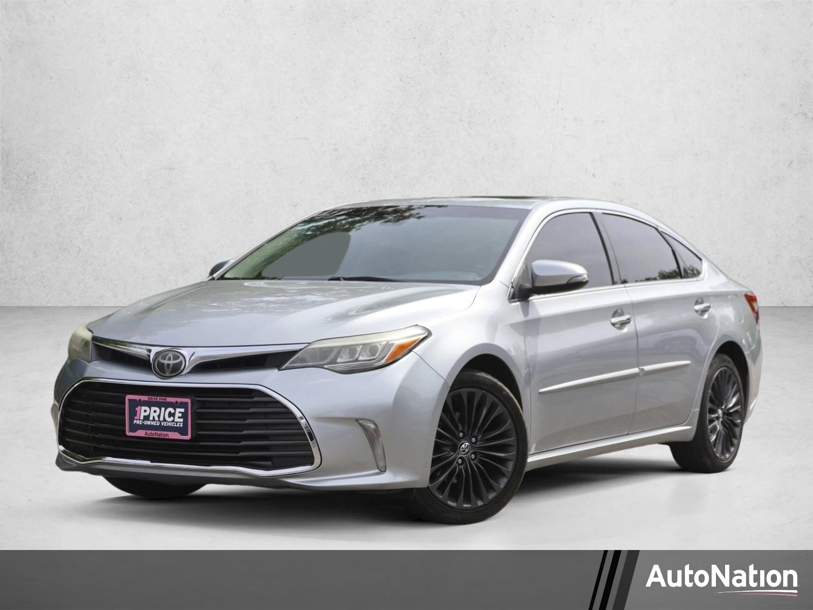 2018 Toyota Avalon XLE Touring's photo