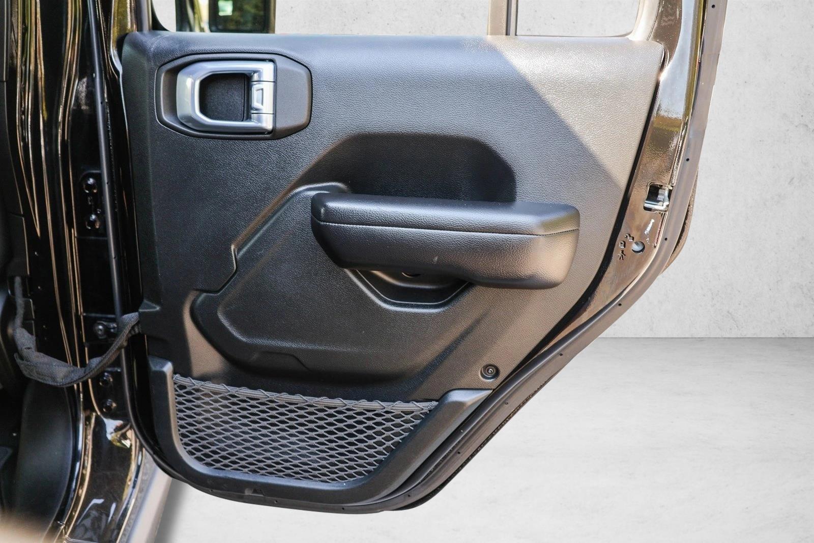 2021 JEEP WRANGLER - Image 27