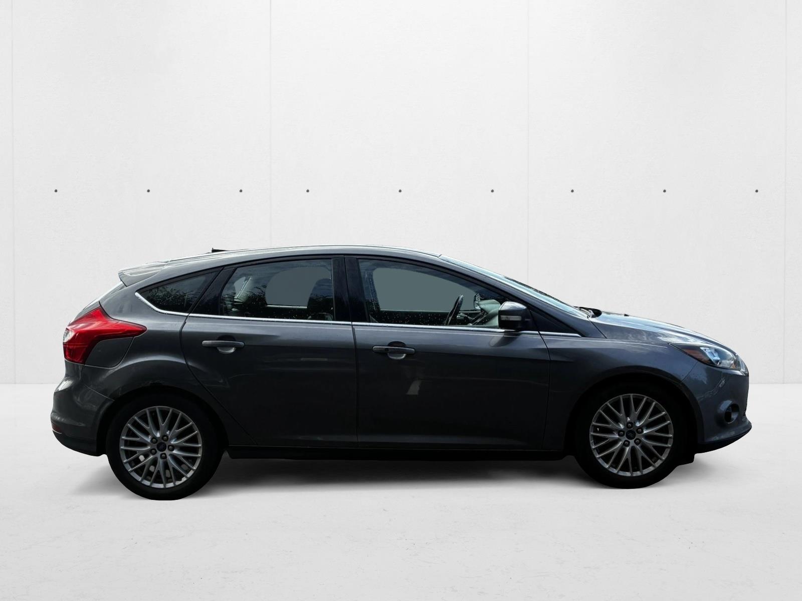 2014 Ford Focus Titanium photo 4