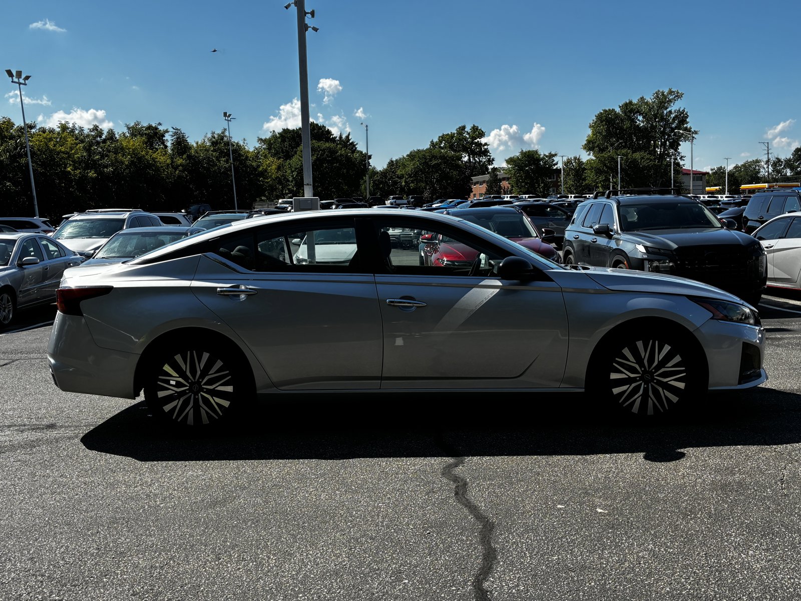 2024 Nissan Altima 2.5 SV photo 4
