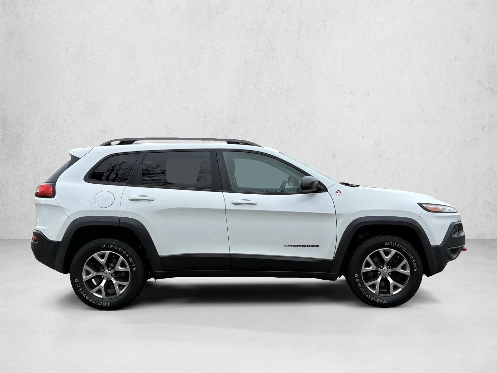 2017 JEEP CHEROKEE - Image 4