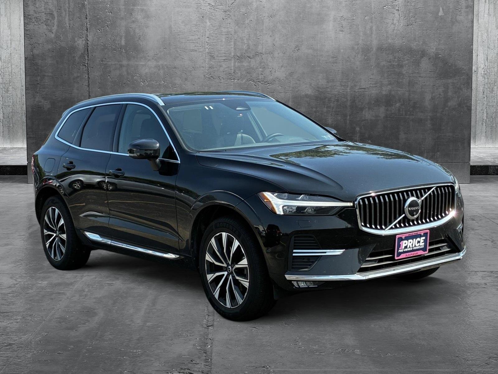 2023 Volvo XC60 B5 Plus photo 3