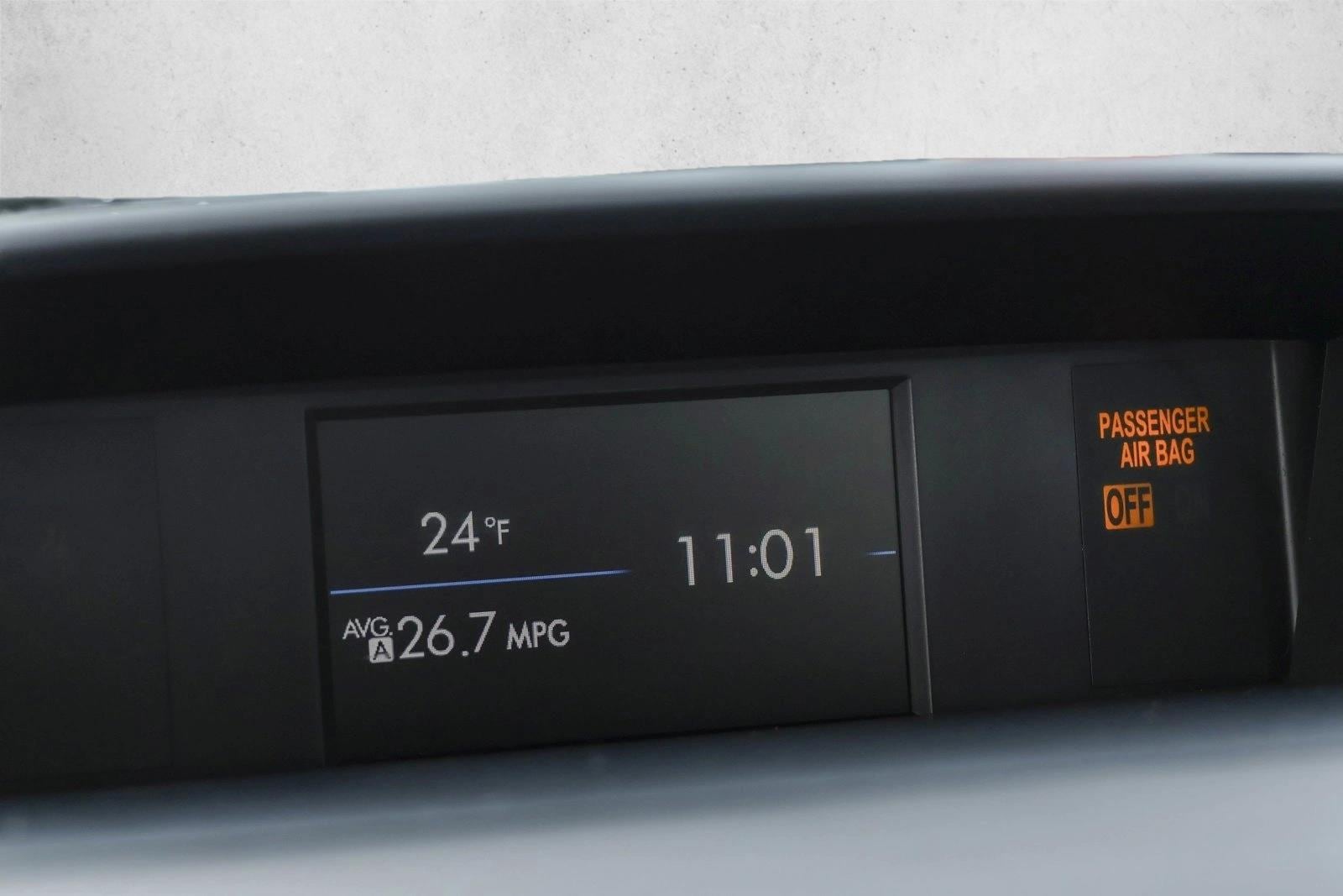 2015 SUBARU FORESTER - Image 17