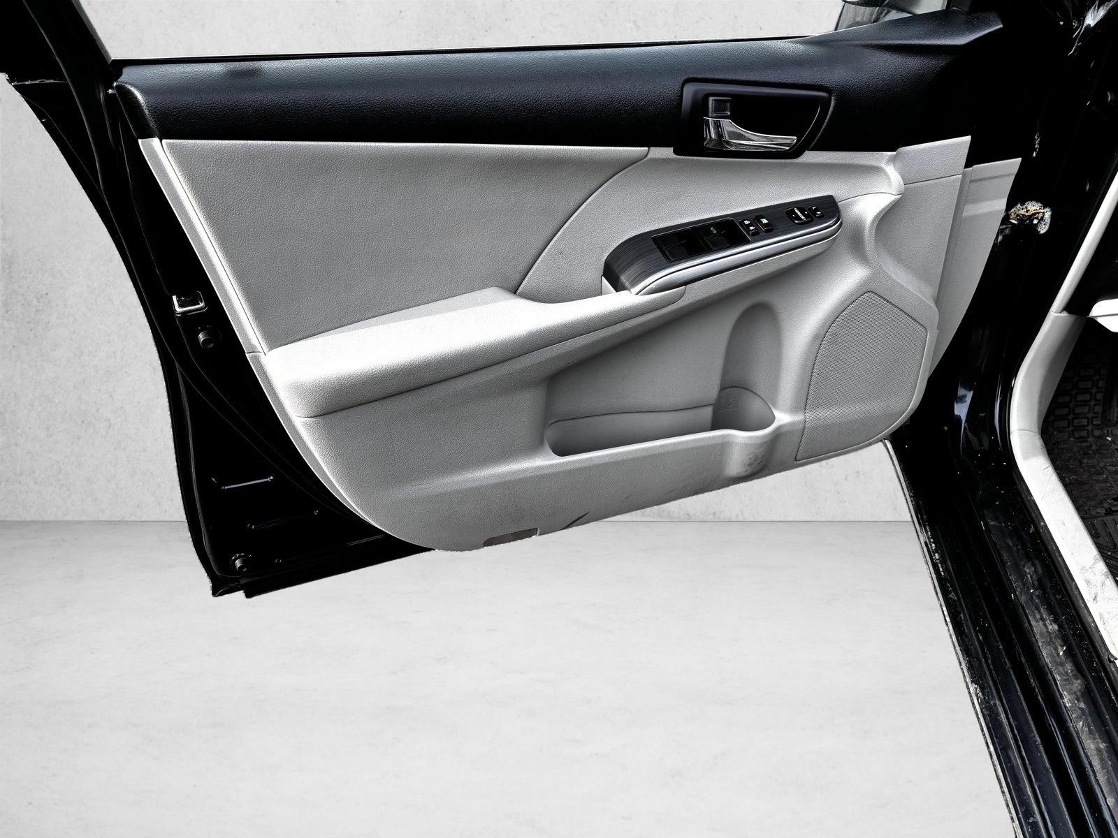 2012 TOYOTA CAMRY - Image 4