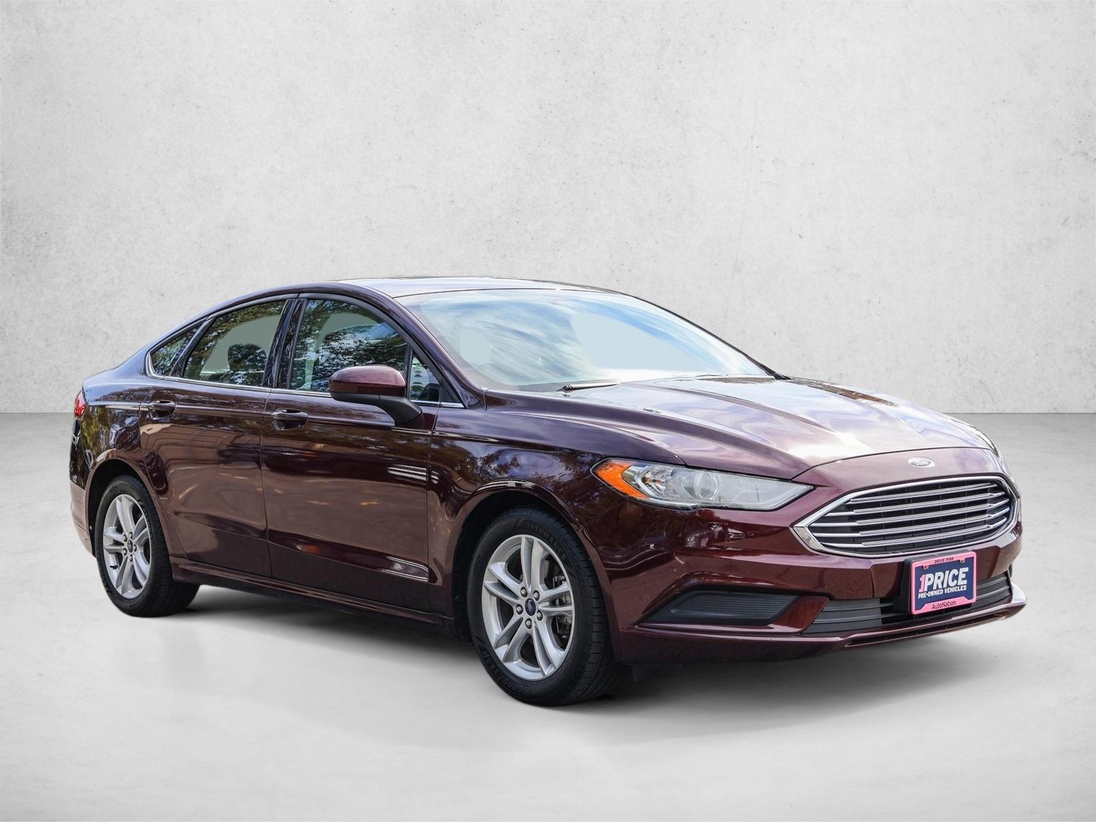 2018 Ford Fusion SE photo 3