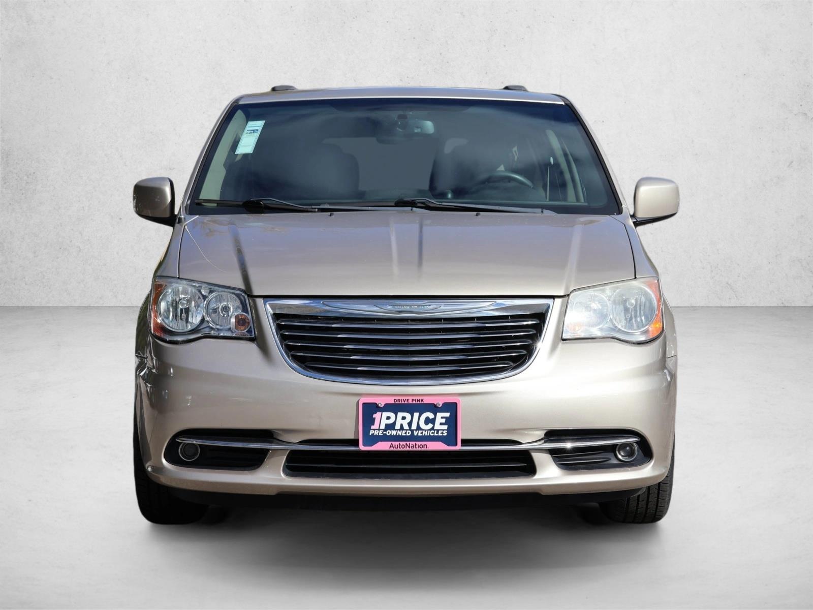 Used 2014 Chrysler Town & Country Touring with VIN 2C4RC1BG6ER272306 for sale in Des Plaines, IL