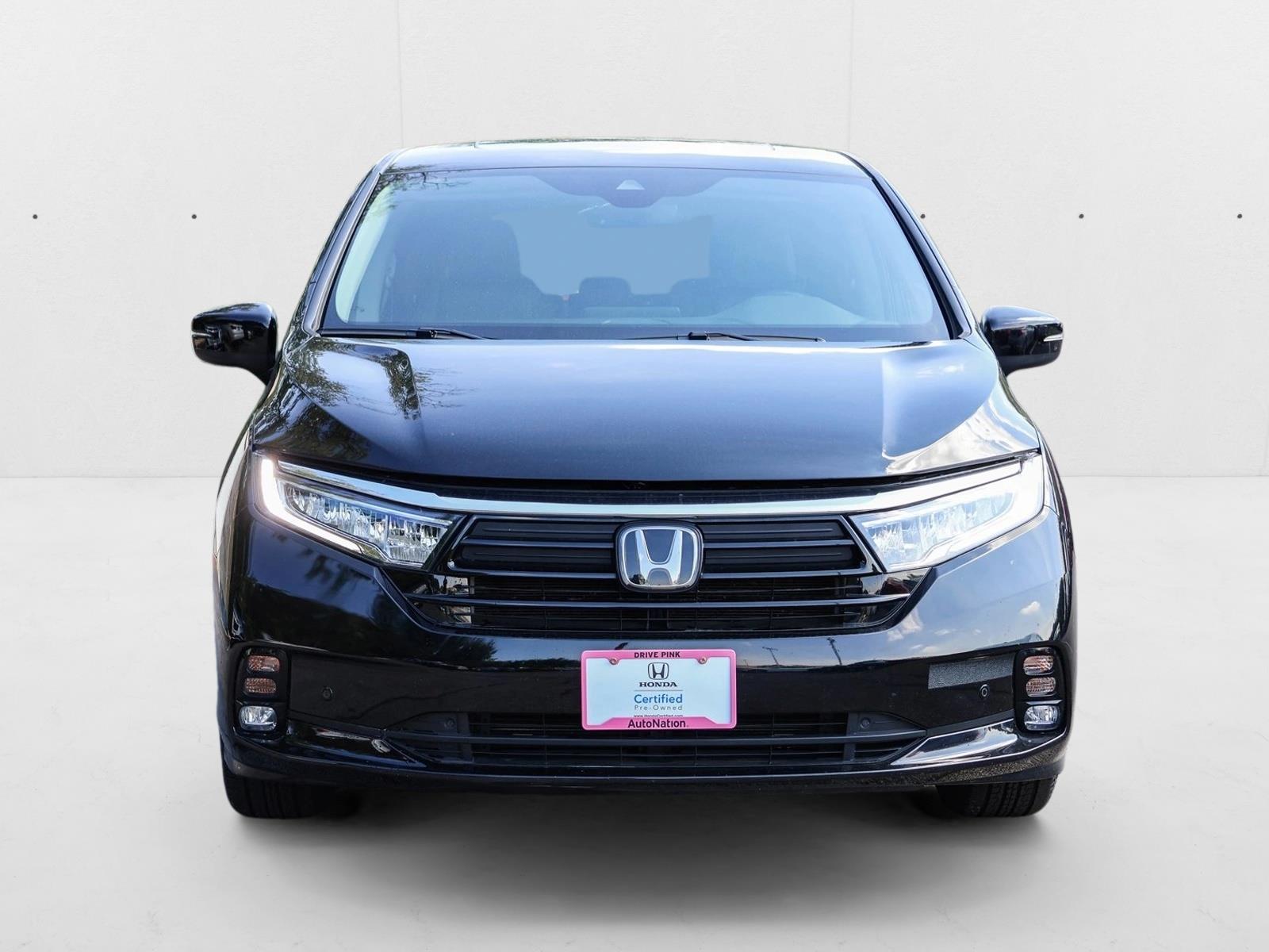 2024 Honda Odyssey Touring photo 2