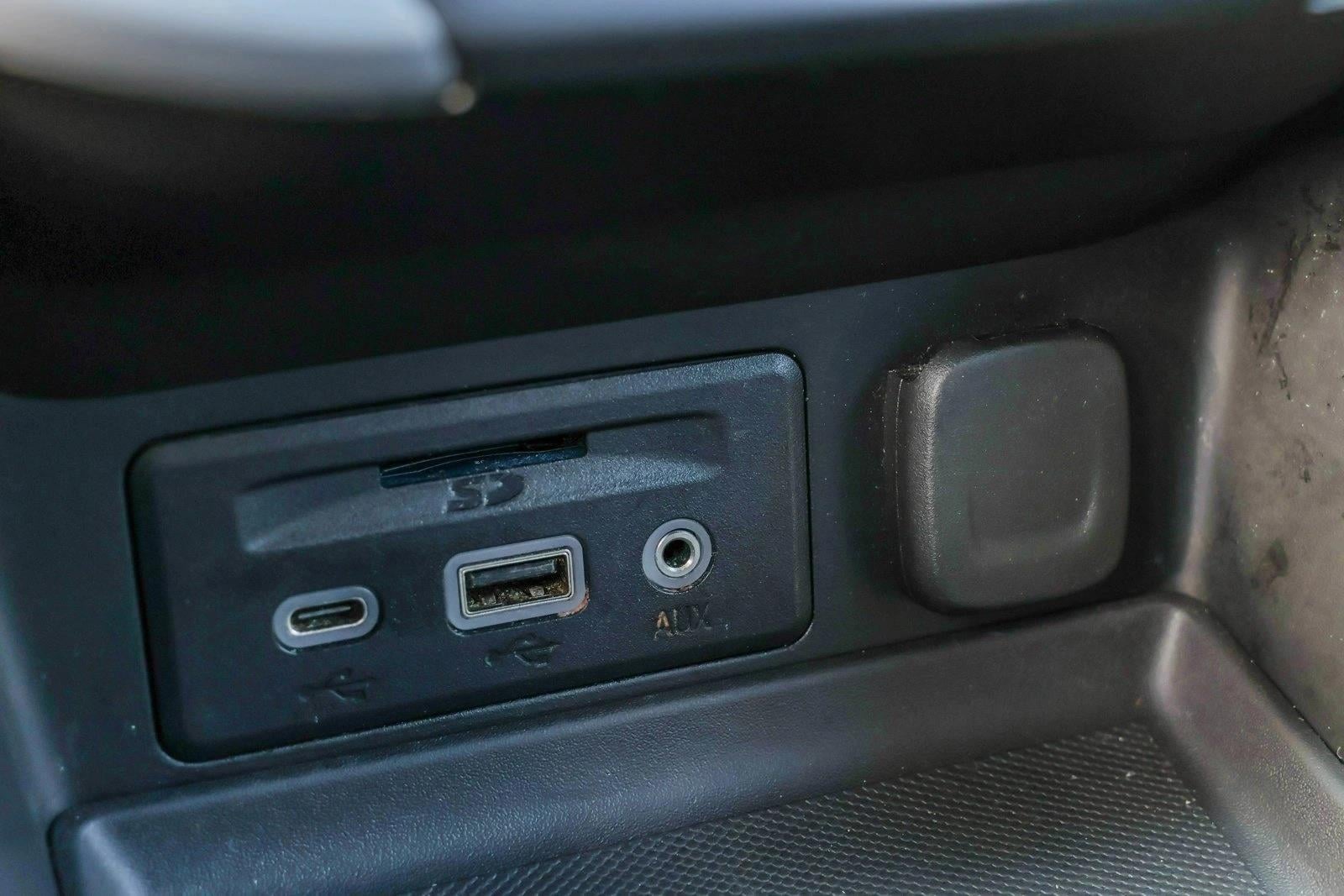 2023 GMC TERRAIN - Image 21