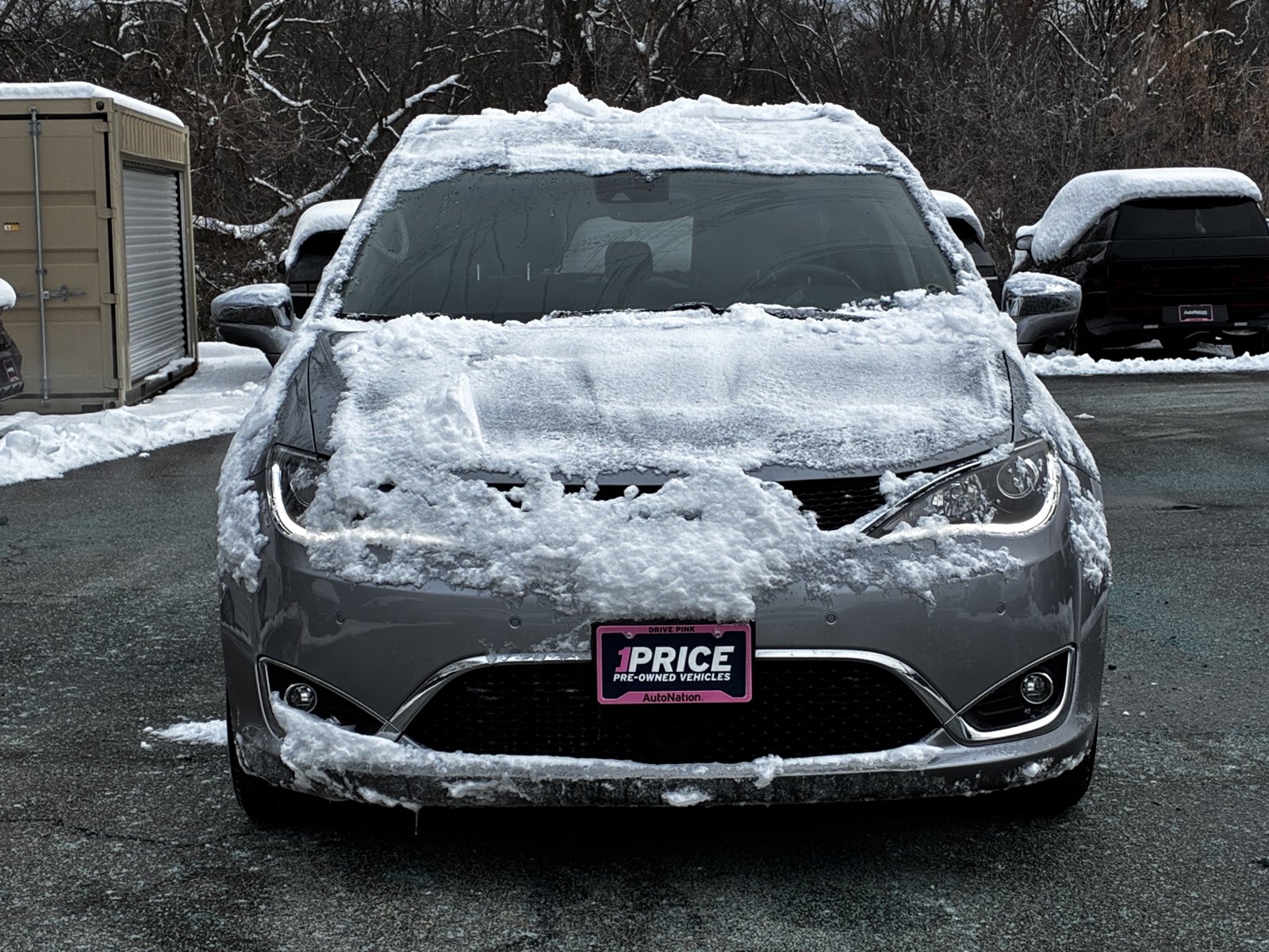 2017 Chrysler Pacifica Limited photo 2