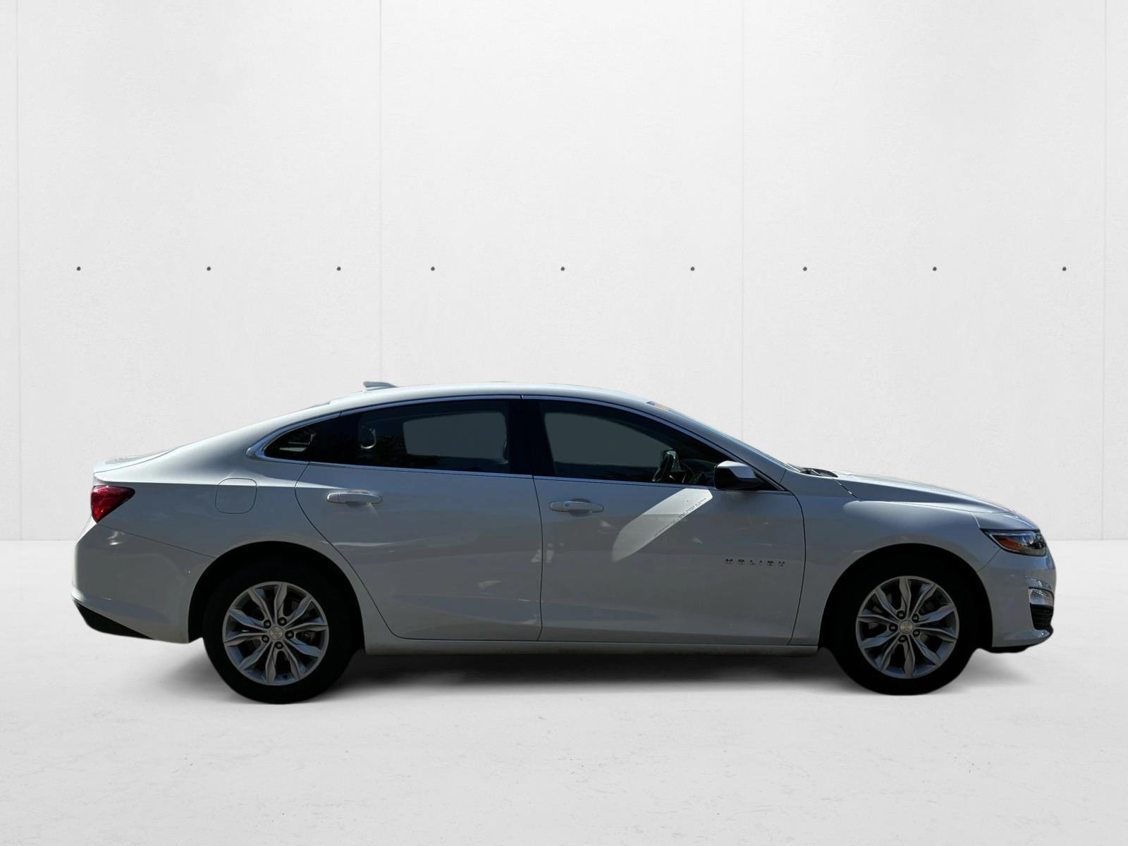 2025 Chevrolet Malibu 1LT photo 4