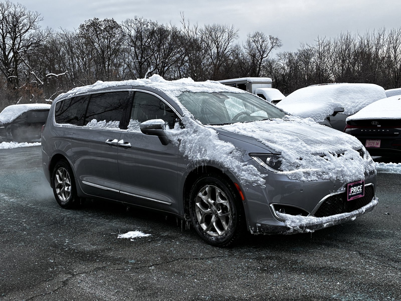 2017 Chrysler Pacifica Limited photo 3