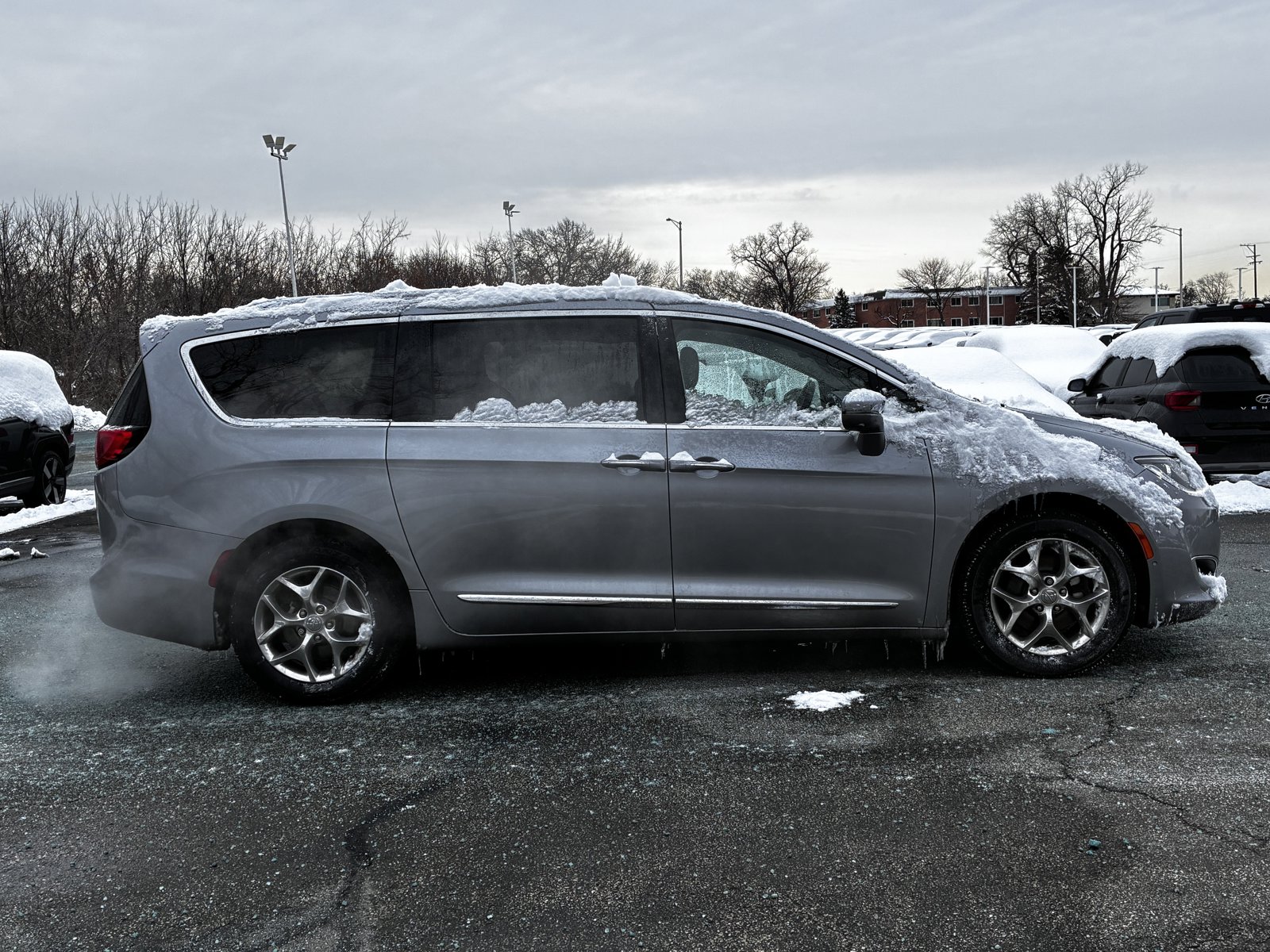 2017 Chrysler Pacifica Limited photo 4