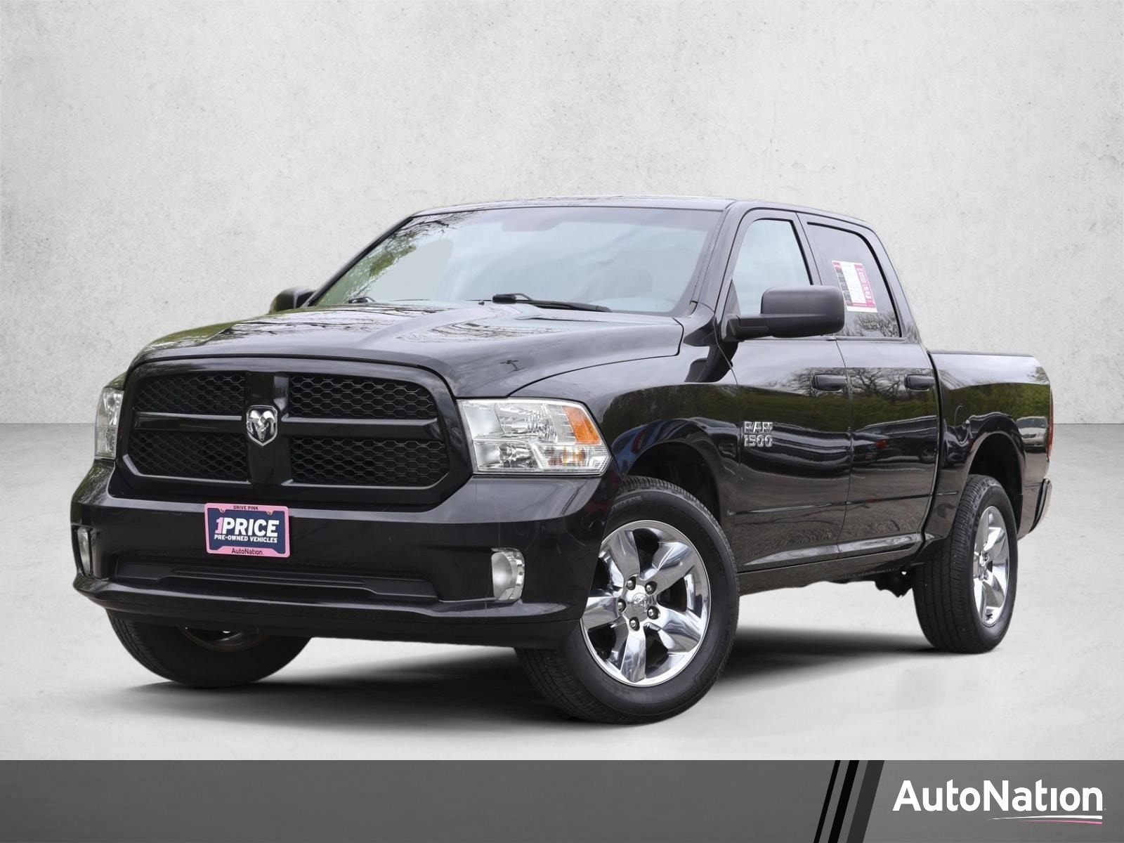 2017 RAM 1500 Express 4x4 Crew Cab 5'7's photo