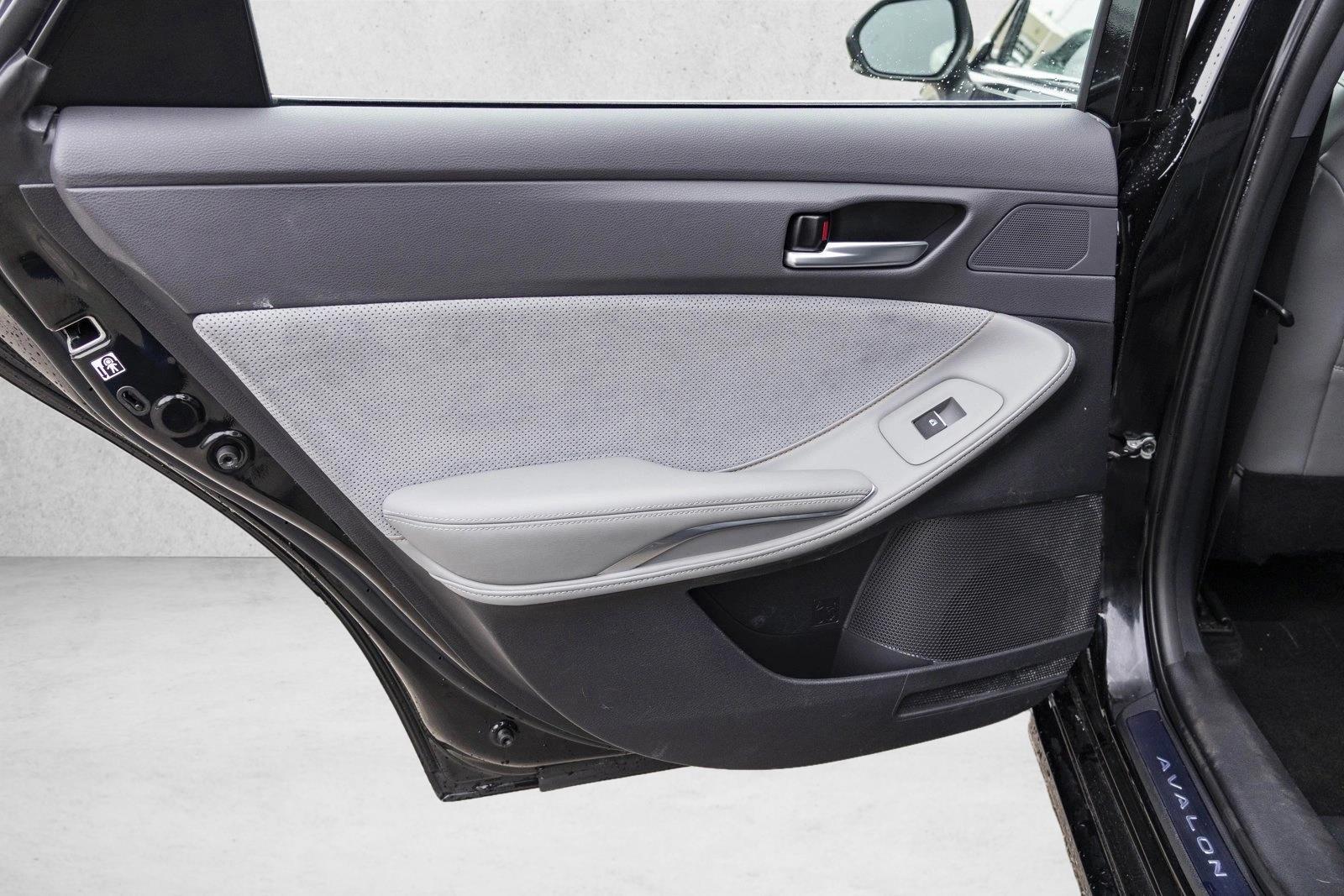 2019 TOYOTA AVALON - Image 21