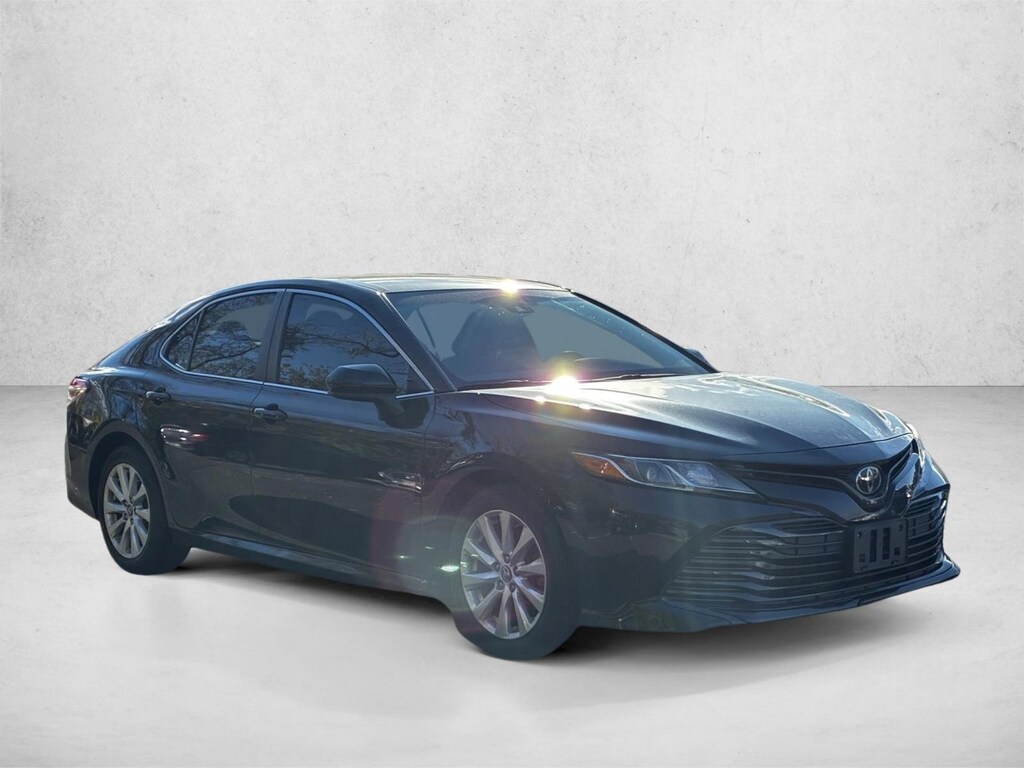 Used 2018 Toyota Camry LE Sedan