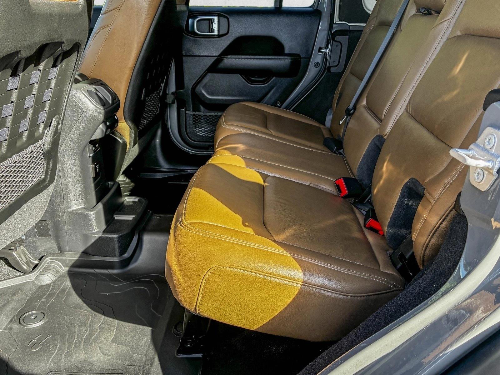 2021 JEEP WRANGLER - Image 24