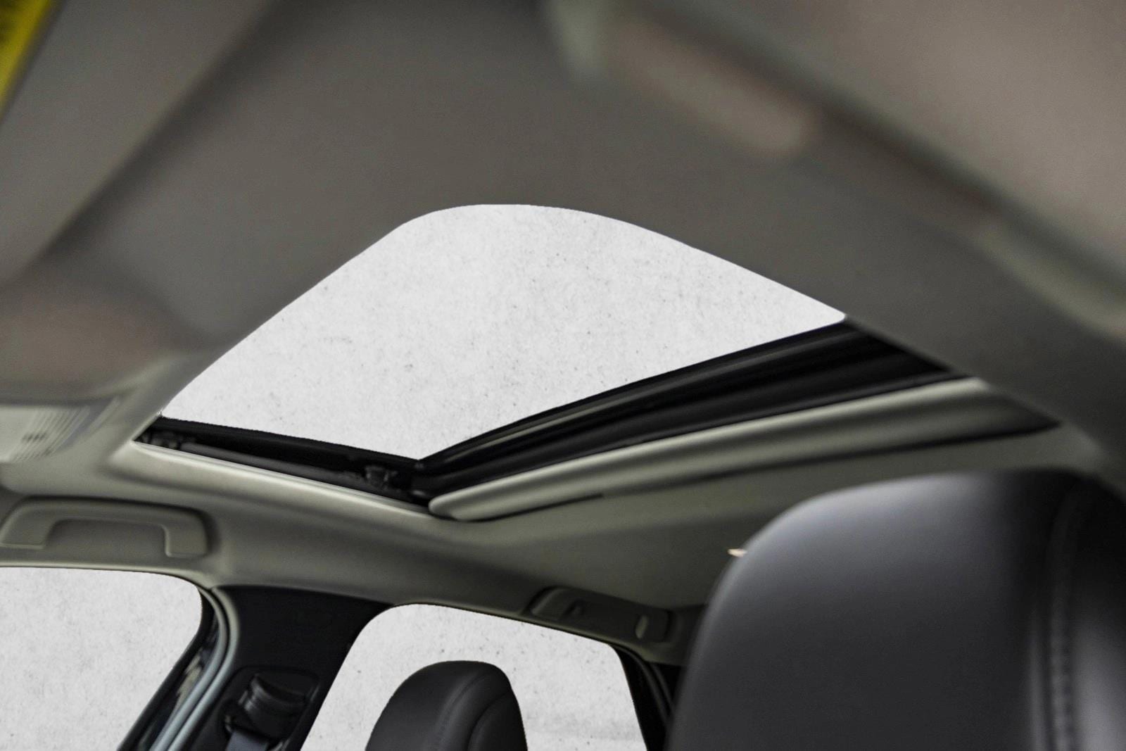 2025 MAZDA CX-30 - Image 21