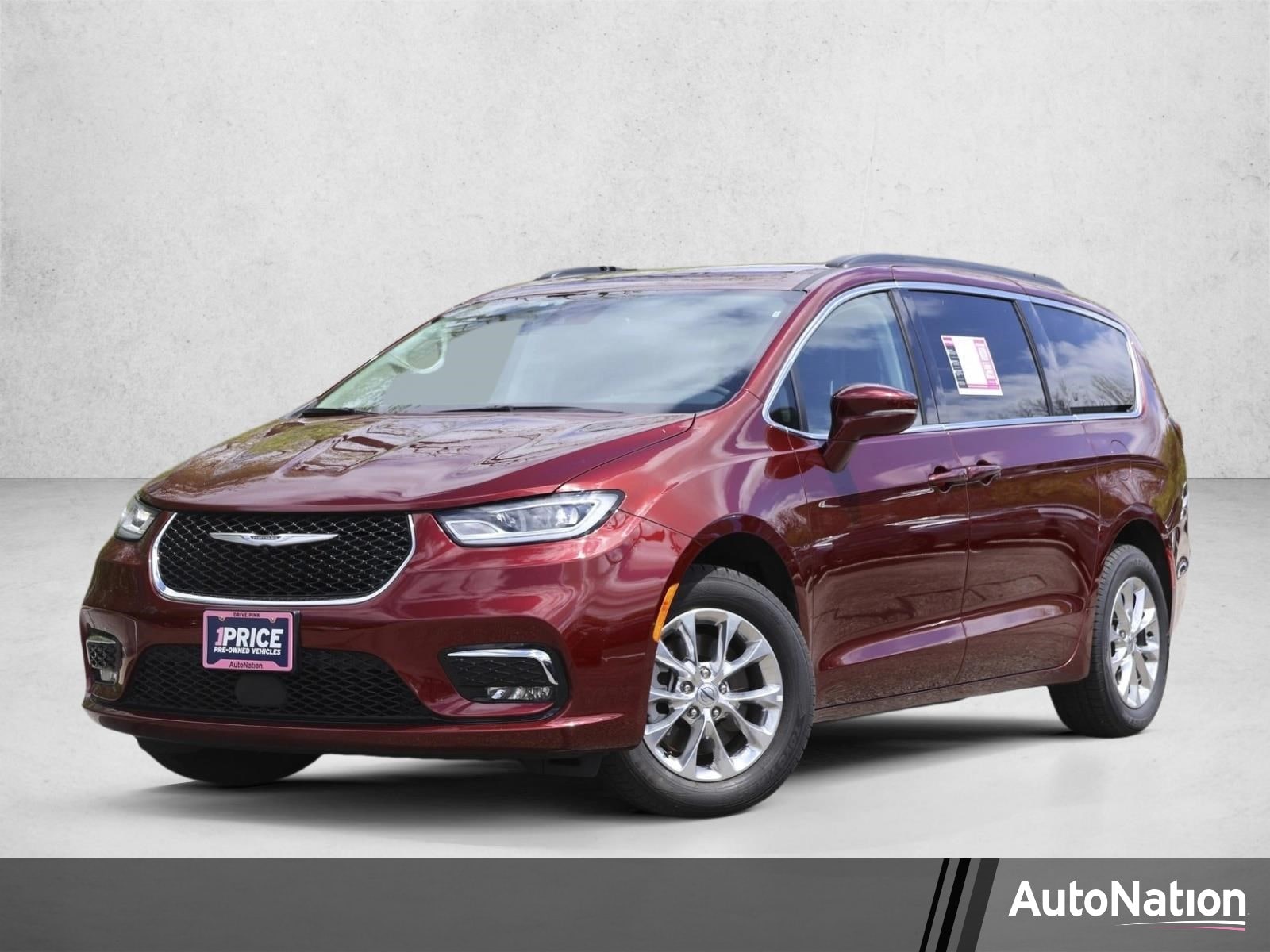 2022 Chrysler Pacifica Touring L's photo