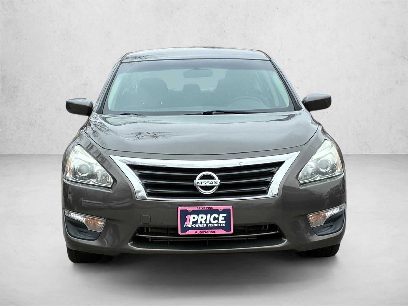 Used 2015 Nissan Altima S with VIN 1N4AL3AP5FC567620 for sale in Des Plaines, IL