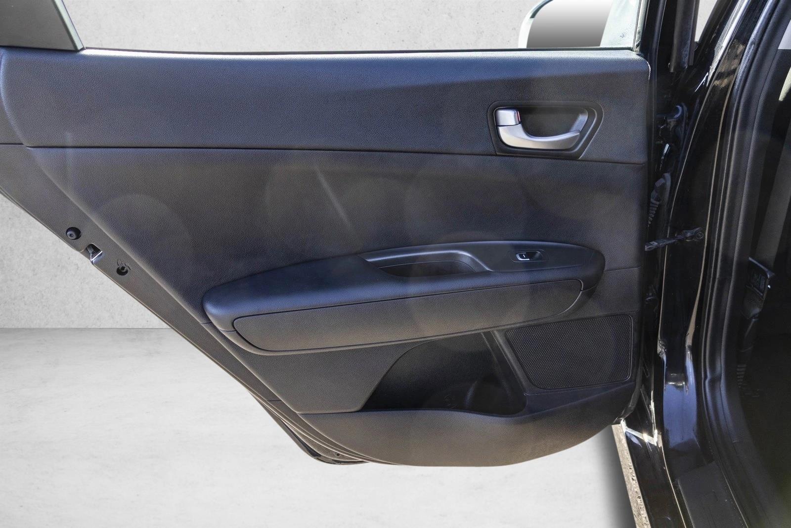 2017 KIA OPTIMA - Image 22