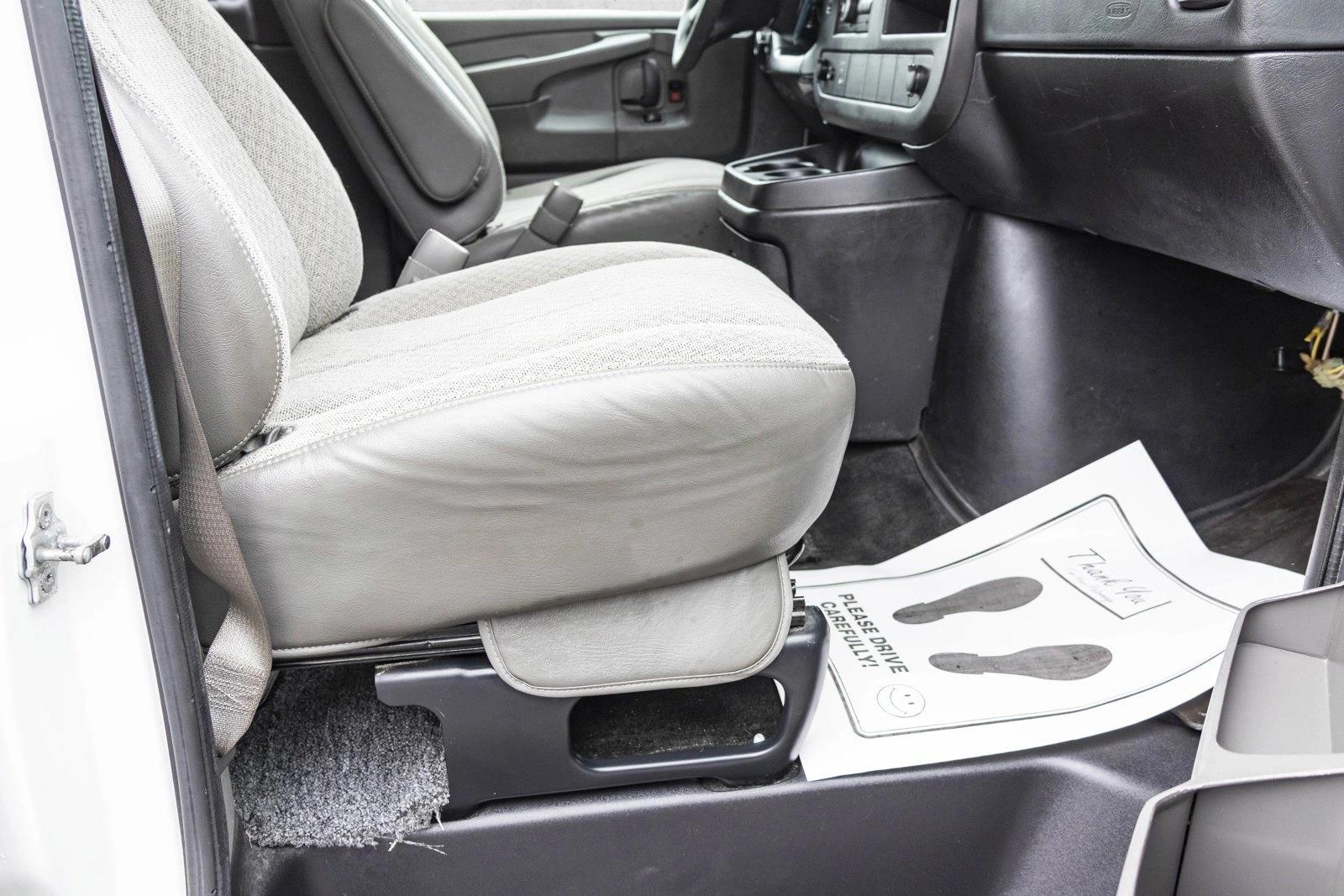 2013 CHEVROLET EXPRESS - Image 24