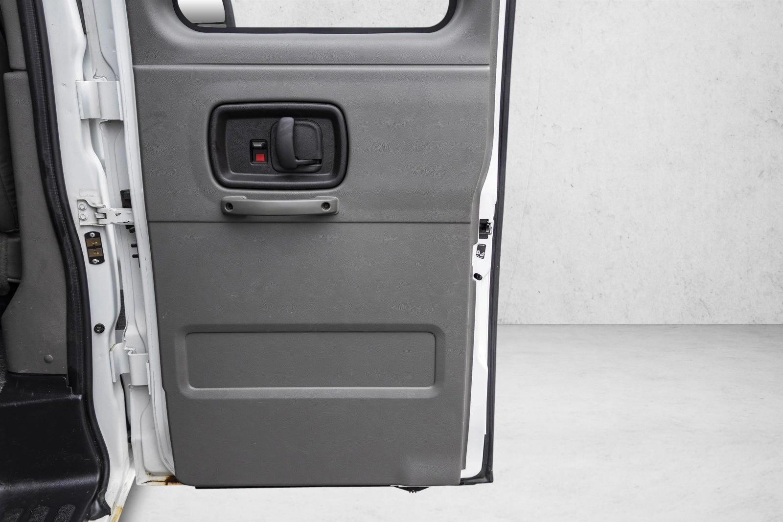 2013 CHEVROLET EXPRESS - Image 22