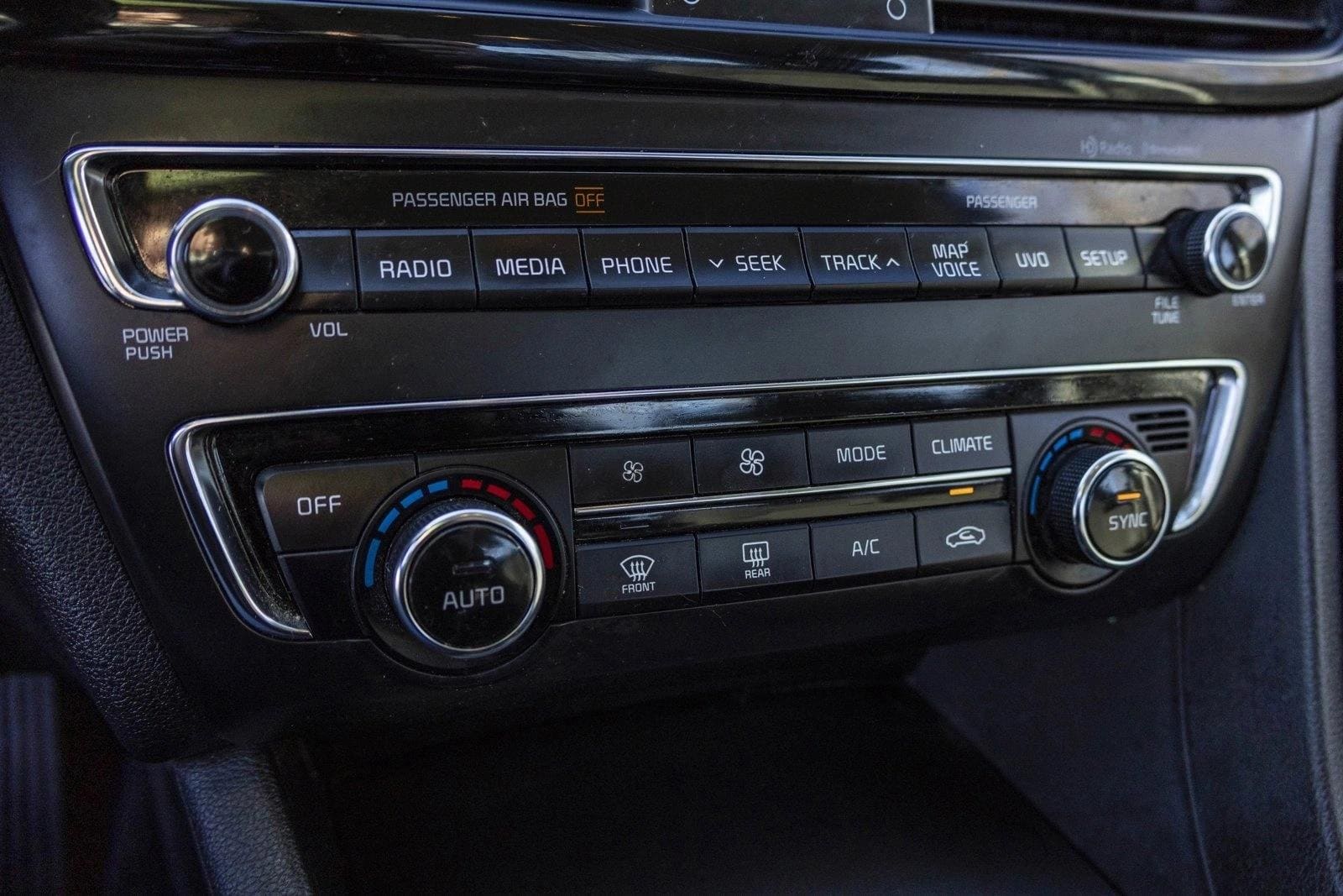 2017 KIA OPTIMA - Image 20