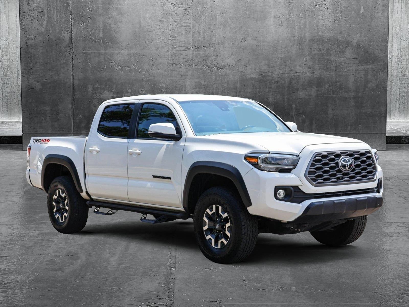 2023 Toyota Tacoma TRD V6 photo 3