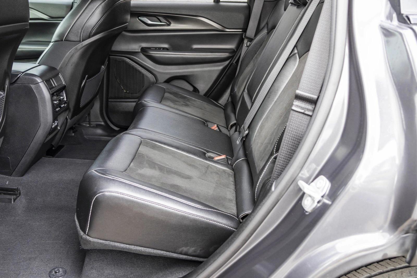 2023 JEEP GRAND CHEROKEE - Image 22