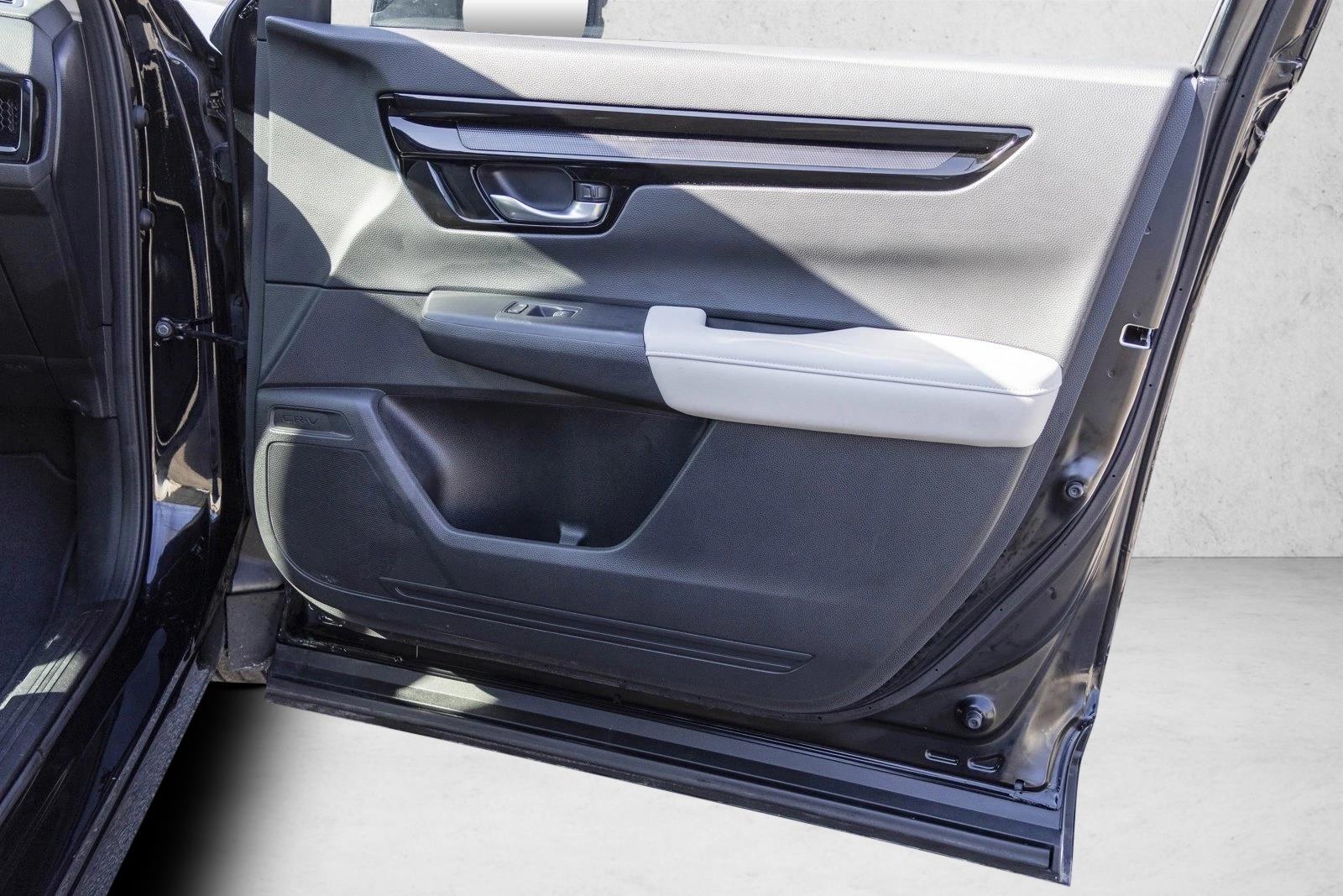 2025 HONDA CR-V - Image 30