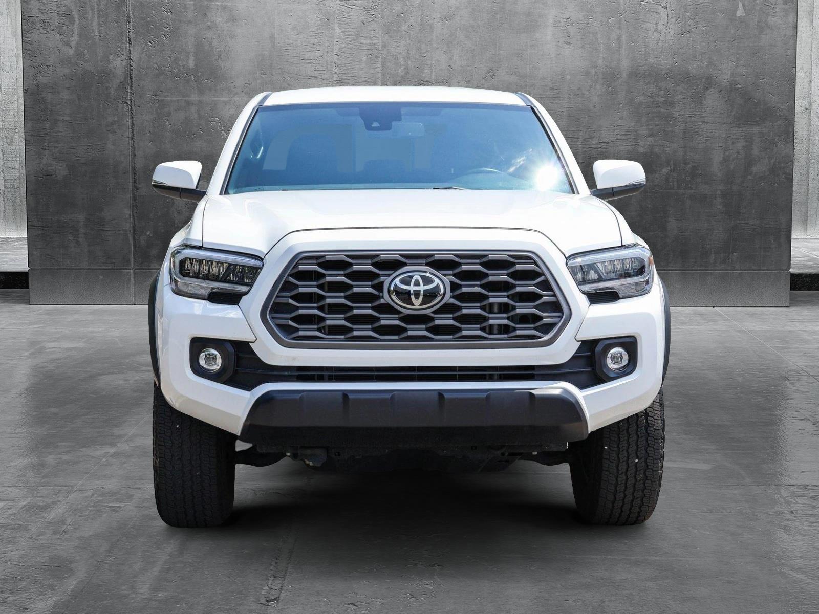 2023 Toyota Tacoma TRD V6 photo 2