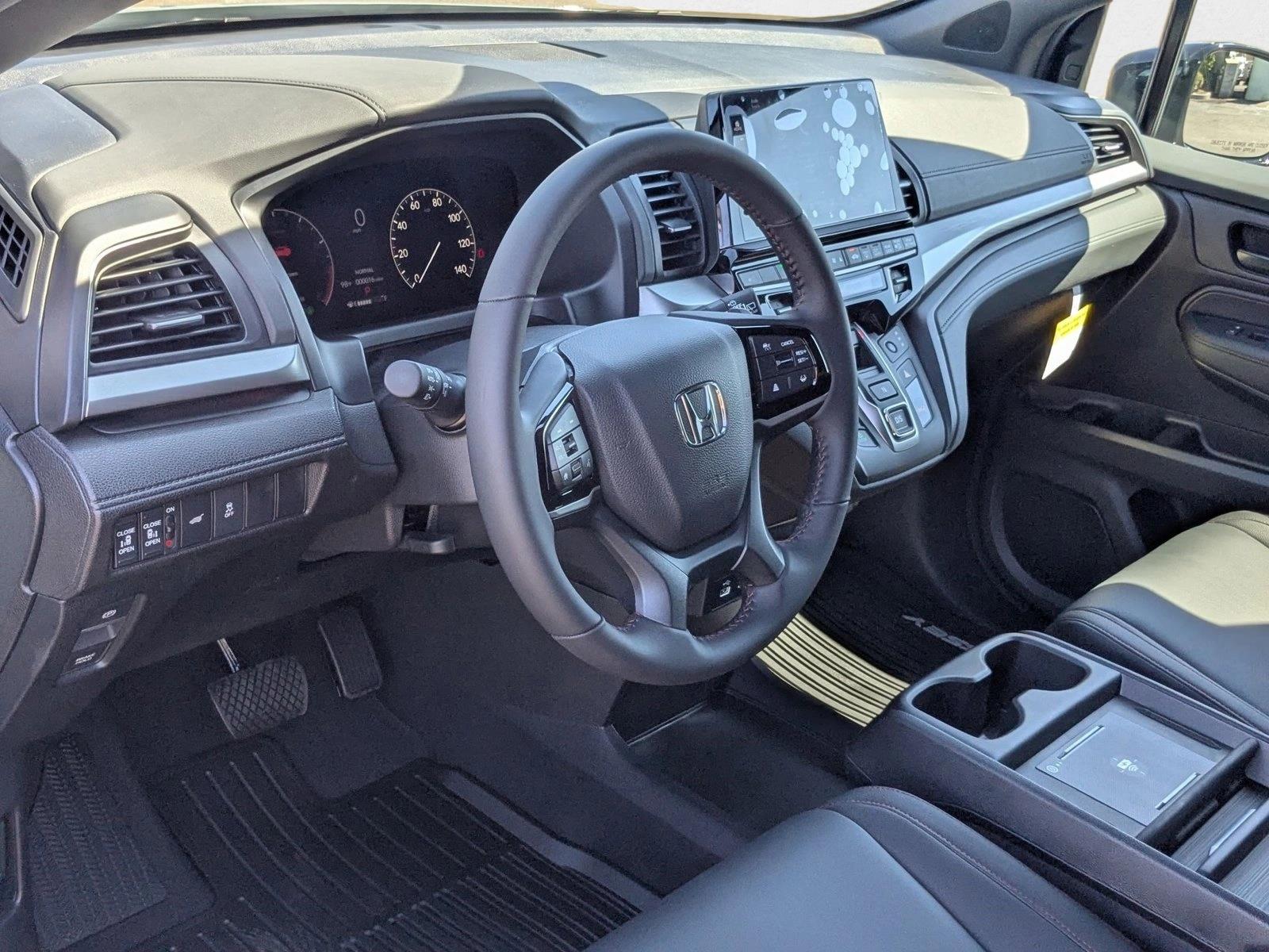 2026 Honda Odyssey photo 3