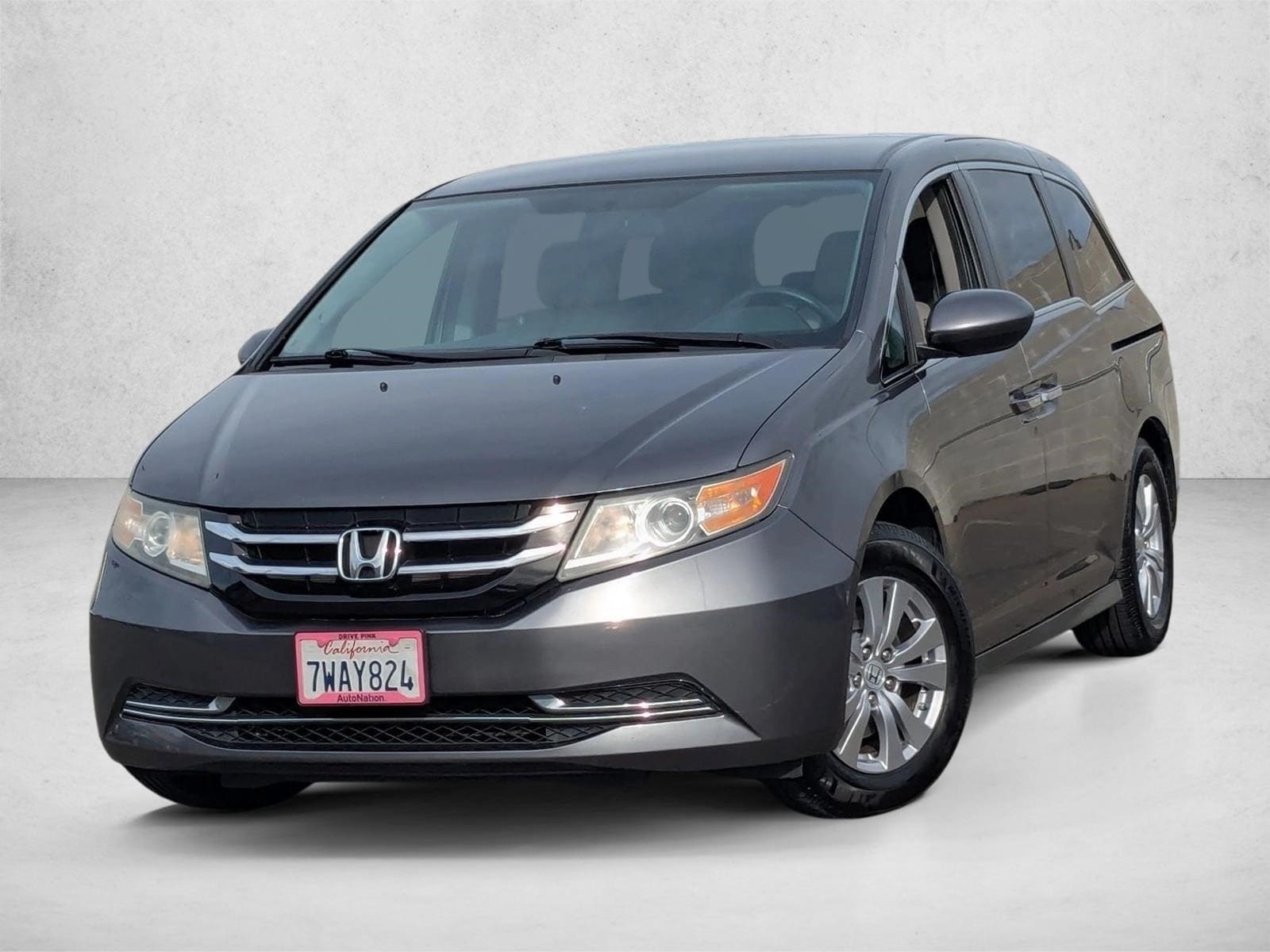 2016 Honda Odyssey SE's photo